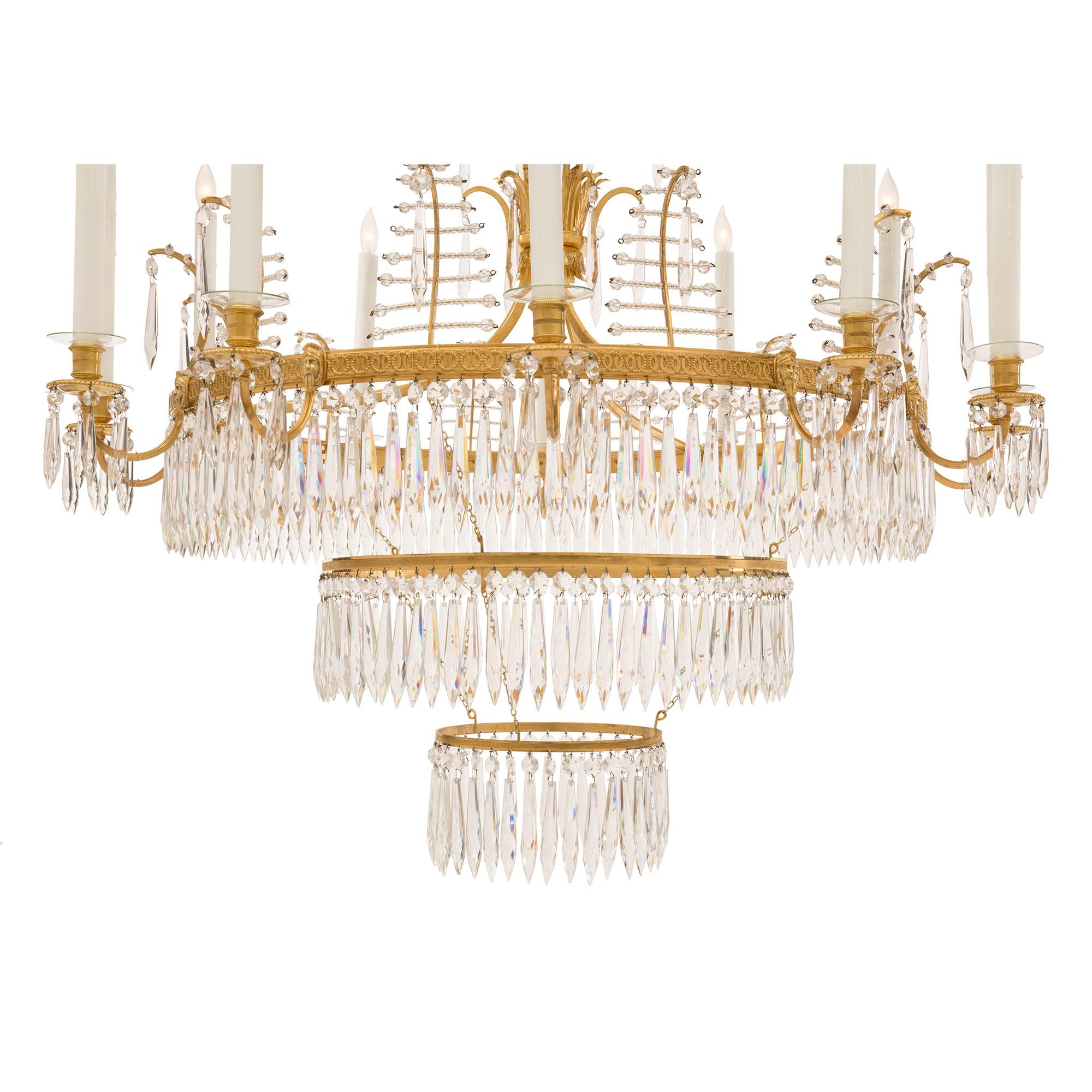 Russian Early 19th Century Neoclassical Style Ormolu and Crystal Chandelier For Sale 3