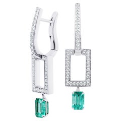 Pendants d'oreilles russes en or 18 carats avec émeraudes et diamants