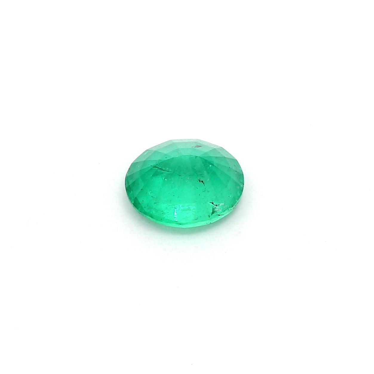 An amazing Russian Emerald which allows jewelers to create a unique piece of wearable art.
This exceptional quality gemstone would make a custom-made jewelry design. Perfect for a Ring or Pendant.

Shape - Oval
Weight - 1.01 ct
Treatment -