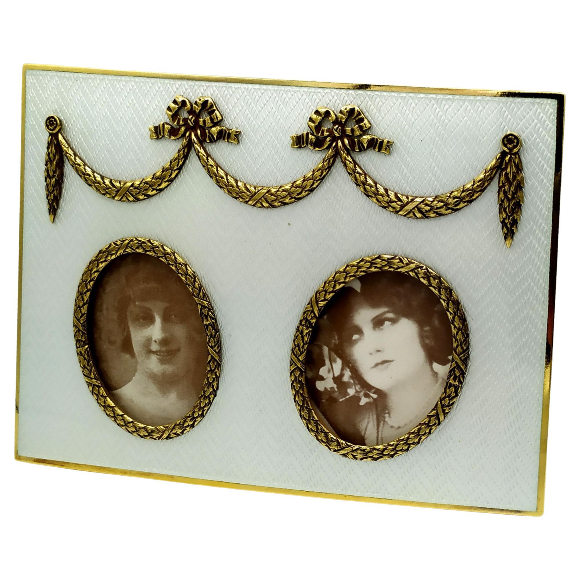 Russian Empire Fabergè style Rectangular photo frame with 2 oval borders and orn For Sale