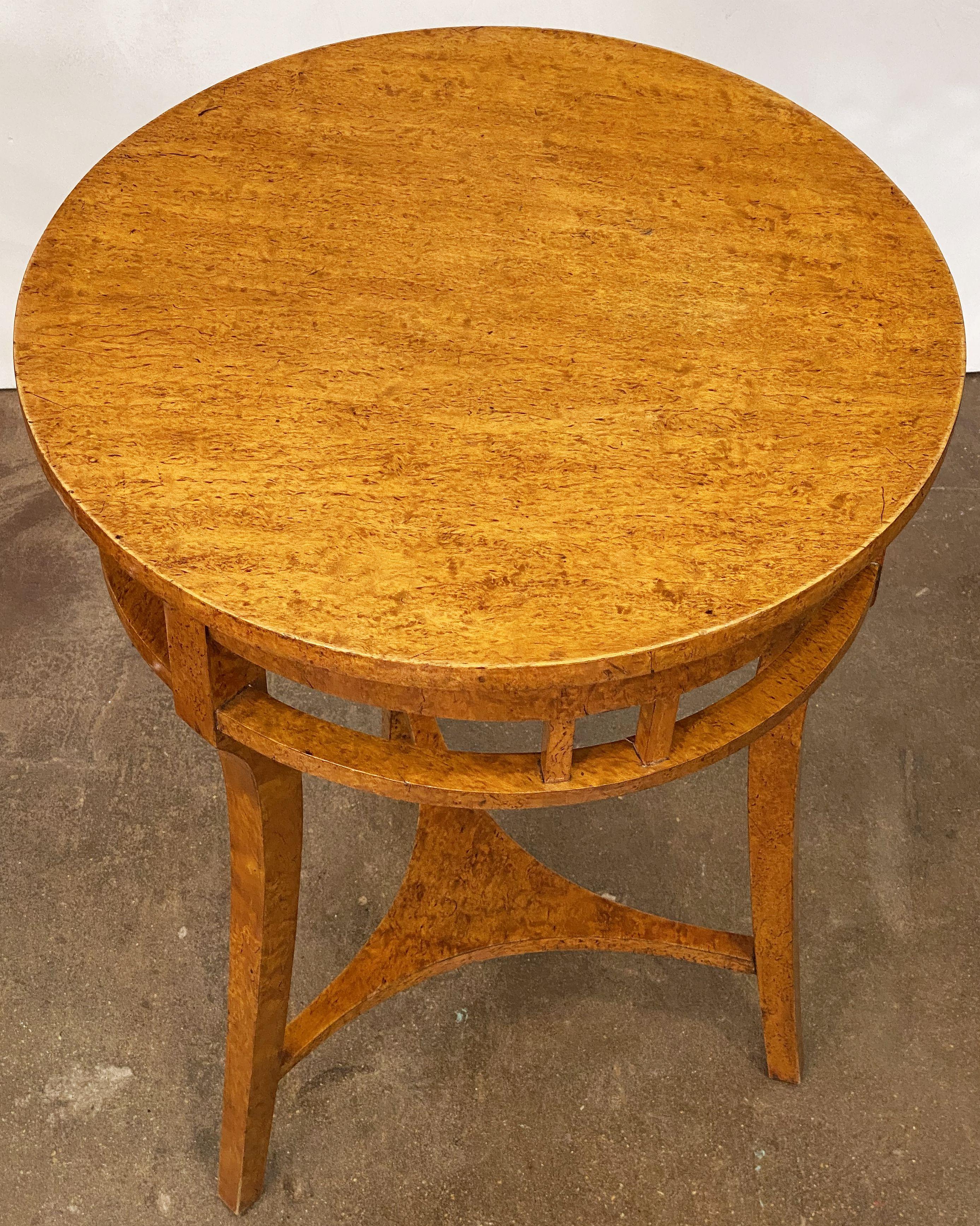 20th Century Russian Empire Occasional Table or Guéridon of Karelian Spalted Birch For Sale