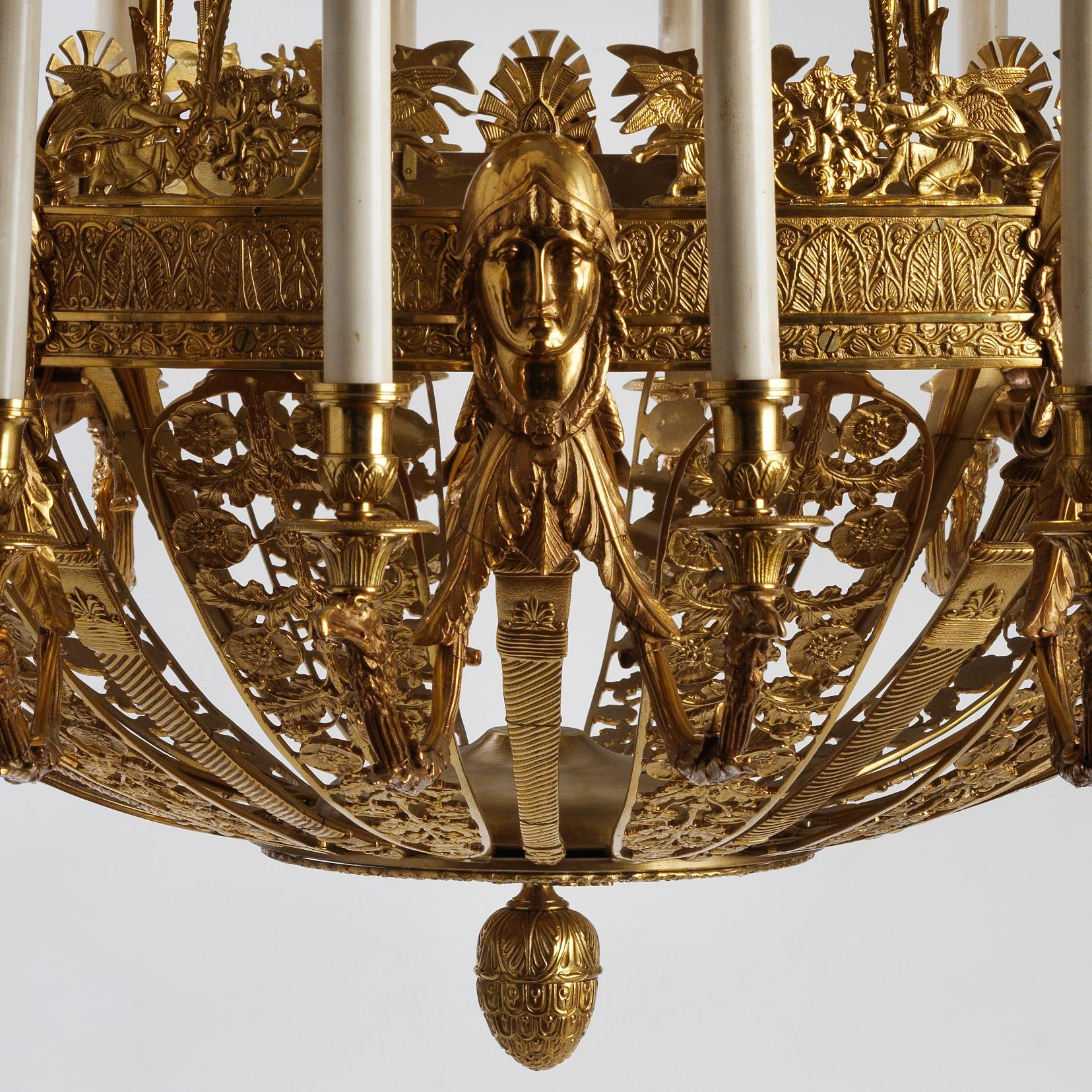 Kronleuchter aus vergoldeter Bronze im Stil des russischen Empire von Gherardo Degli Albizzi (Italienisch) im Angebot