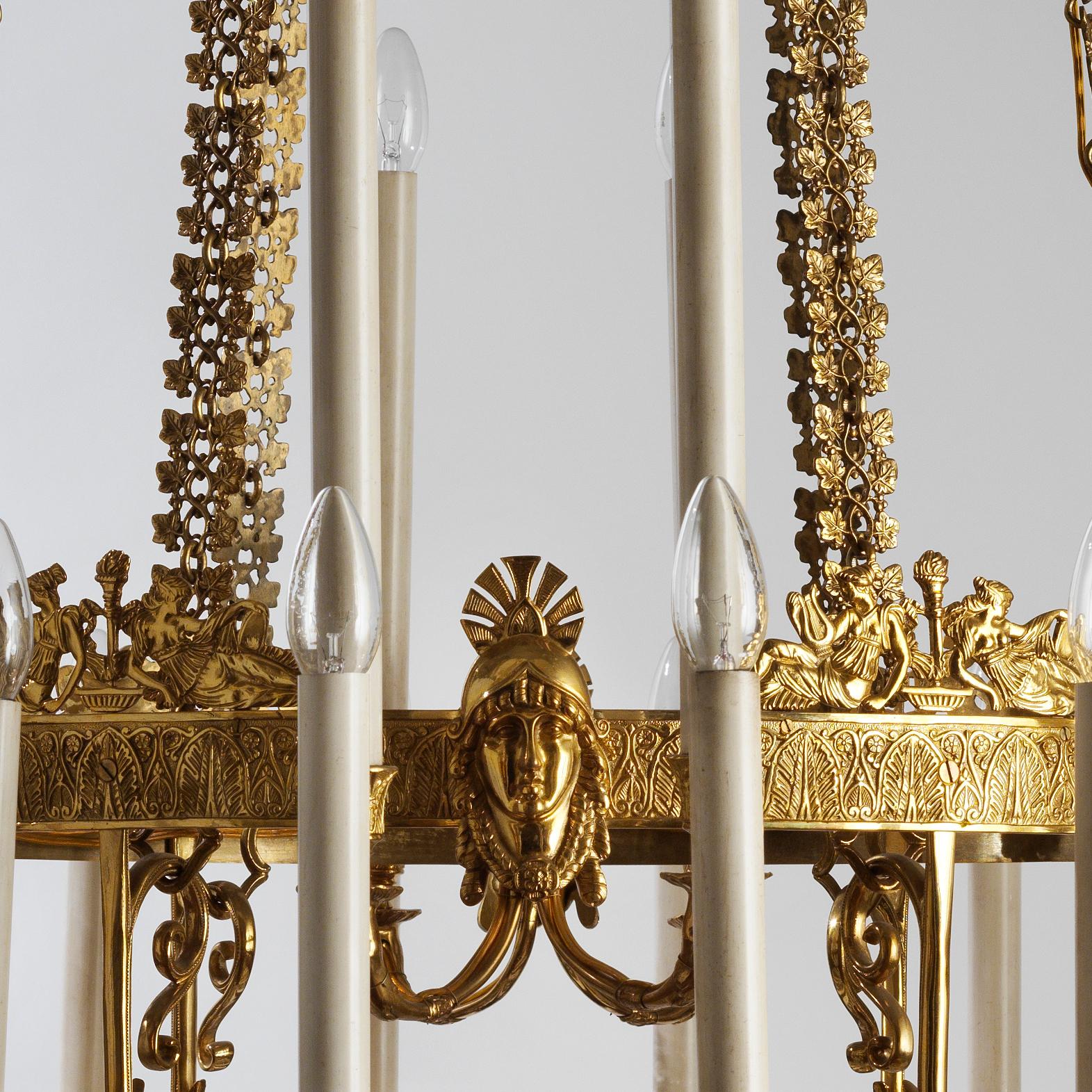 Kronleuchter aus vergoldeter Bronze im Stil des russischen Empire von Gherardo Degli Albizzi (Vergoldet) im Angebot