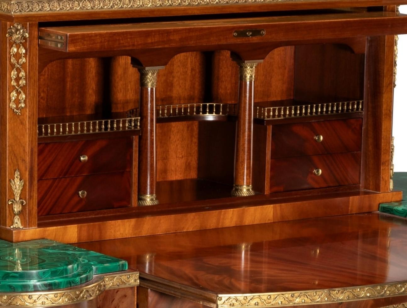 Russisches Kaiserreich Schreibtisch Schreibtisch nach antik Heinrich Gambs Bureau-Jardinière im Angebot 5