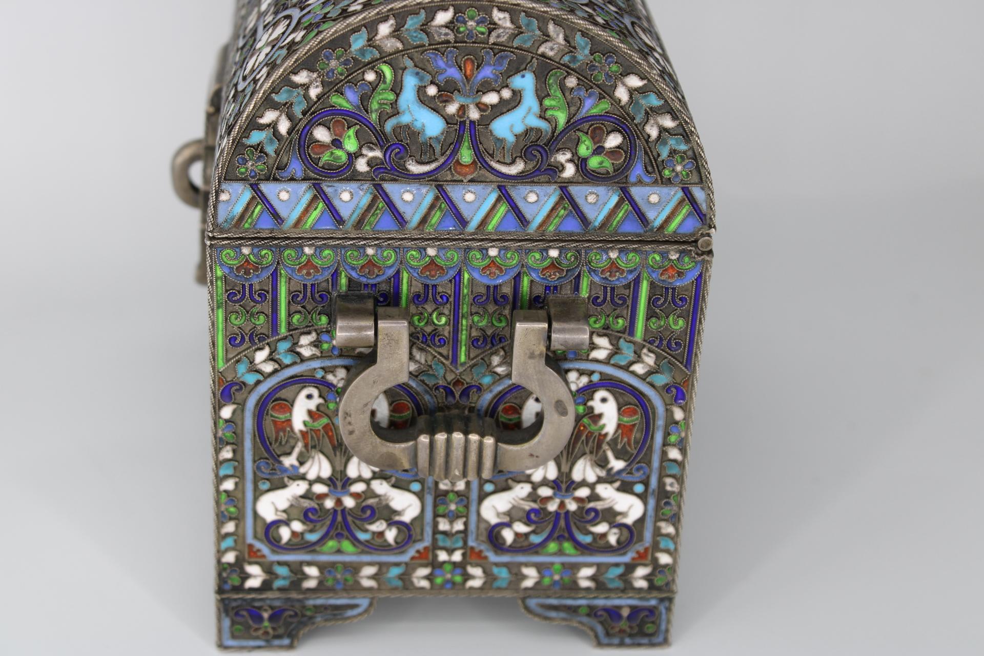 Russian Enamel Chest with Animals Engraving by Pavel Ovchinnikov In Excellent Condition For Sale In Tel Aviv, IL