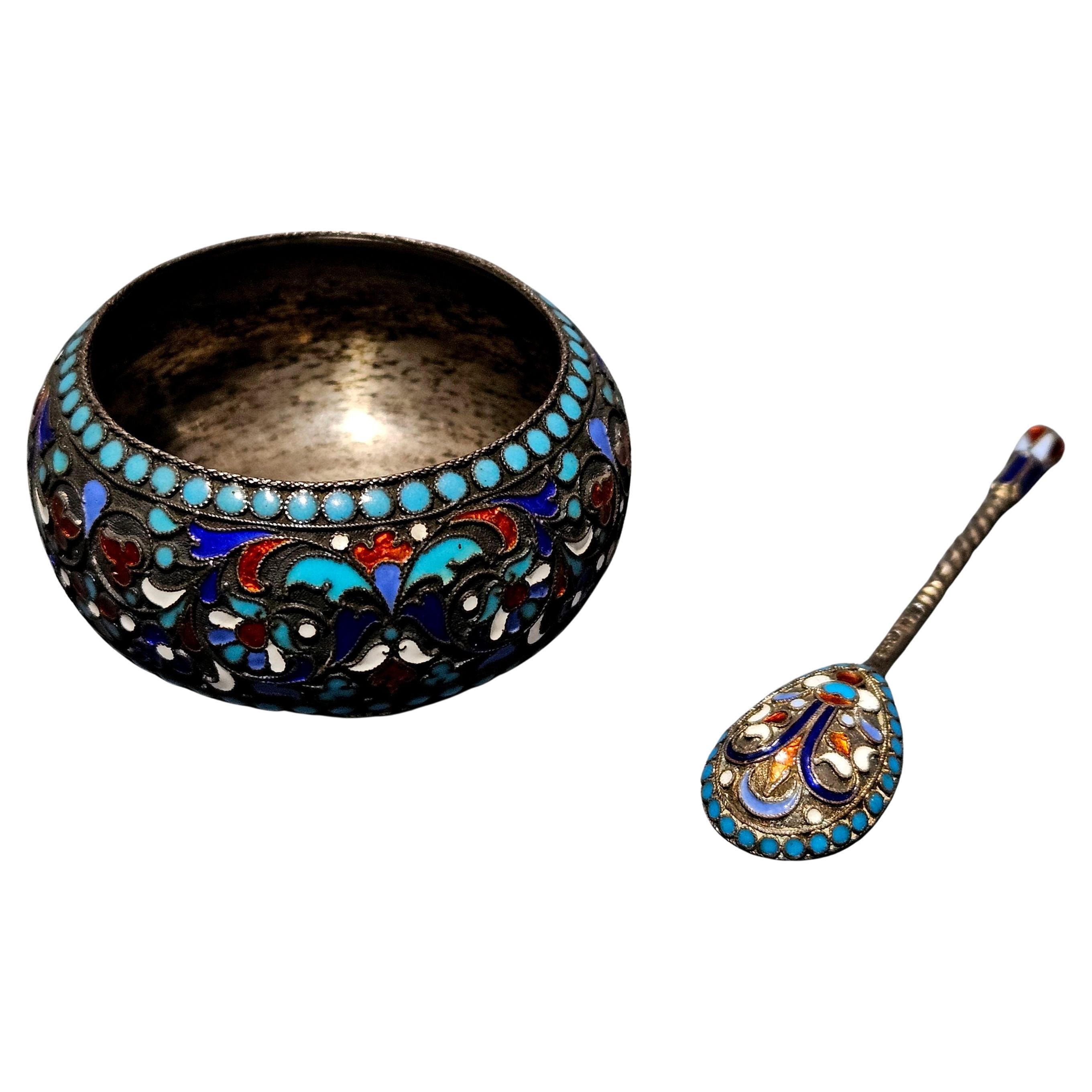 Russian Gilt Silver and Cloisonné Enamel Salt and Spoon im Angebot