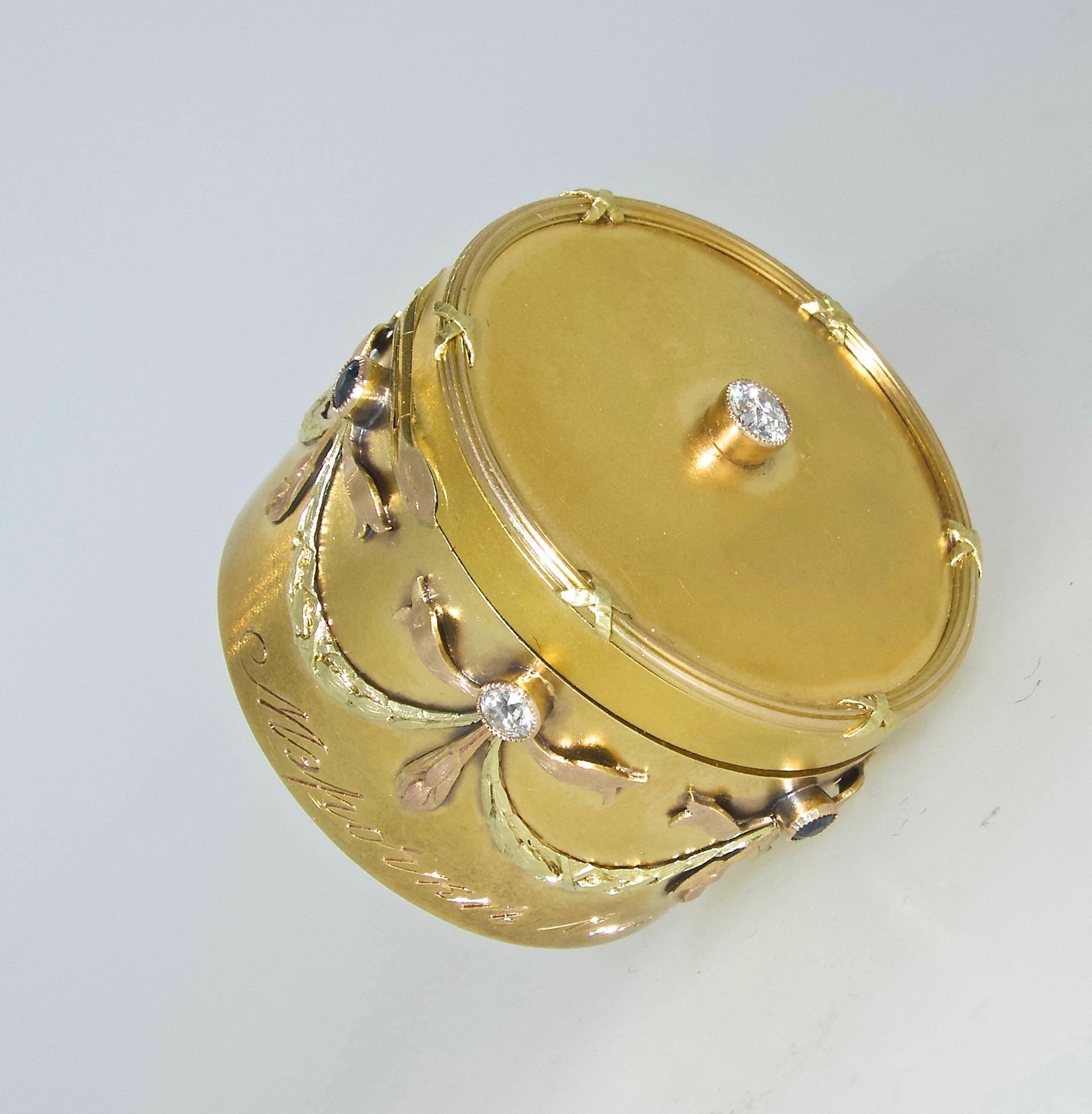 Russian Gold, Diamond and Sapphire Small Box, circa 1917 In Good Condition In Aspen, CO