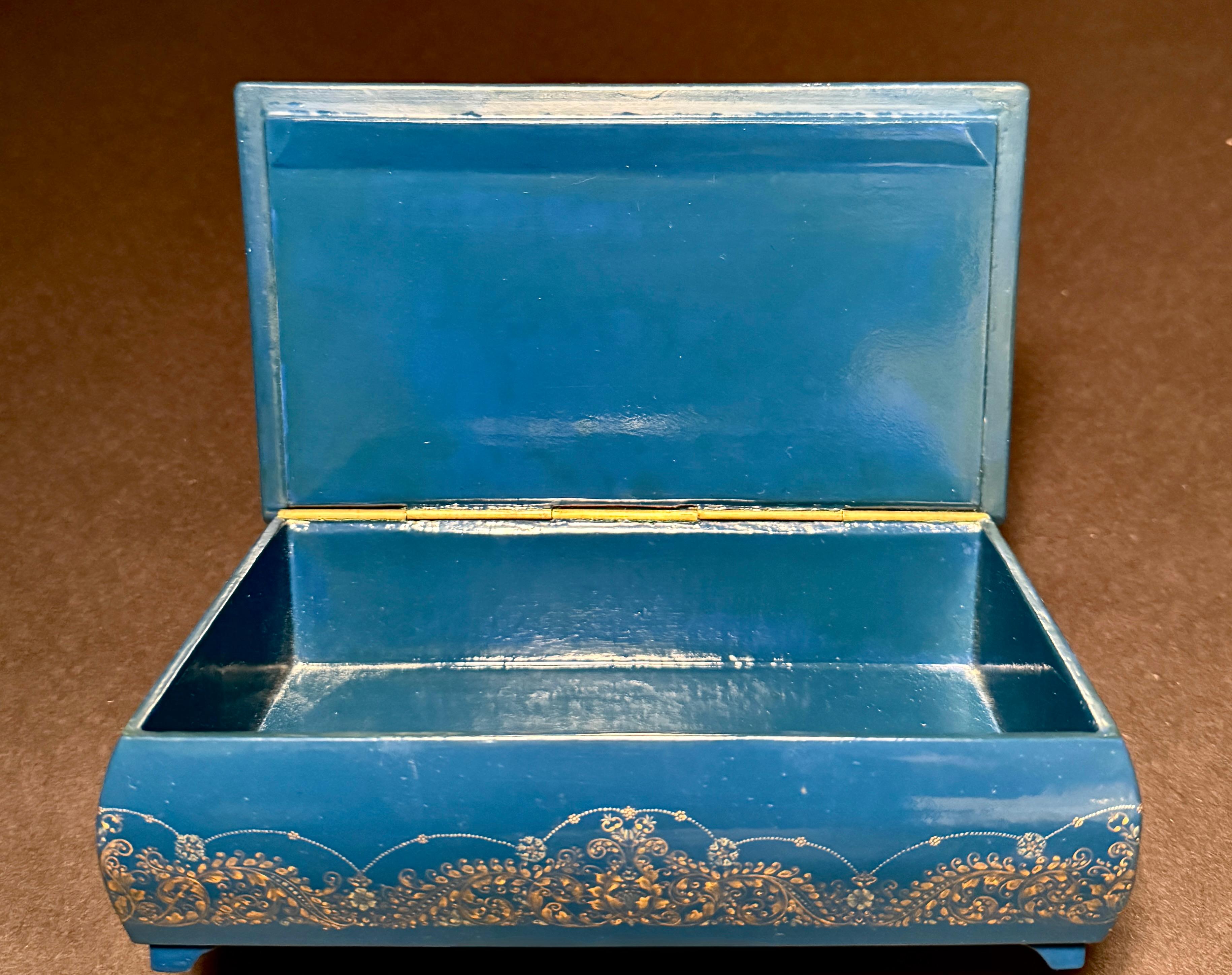 20th Century Russian Hand-Painted Lacquer Box – Swan Lake Scene For Sale