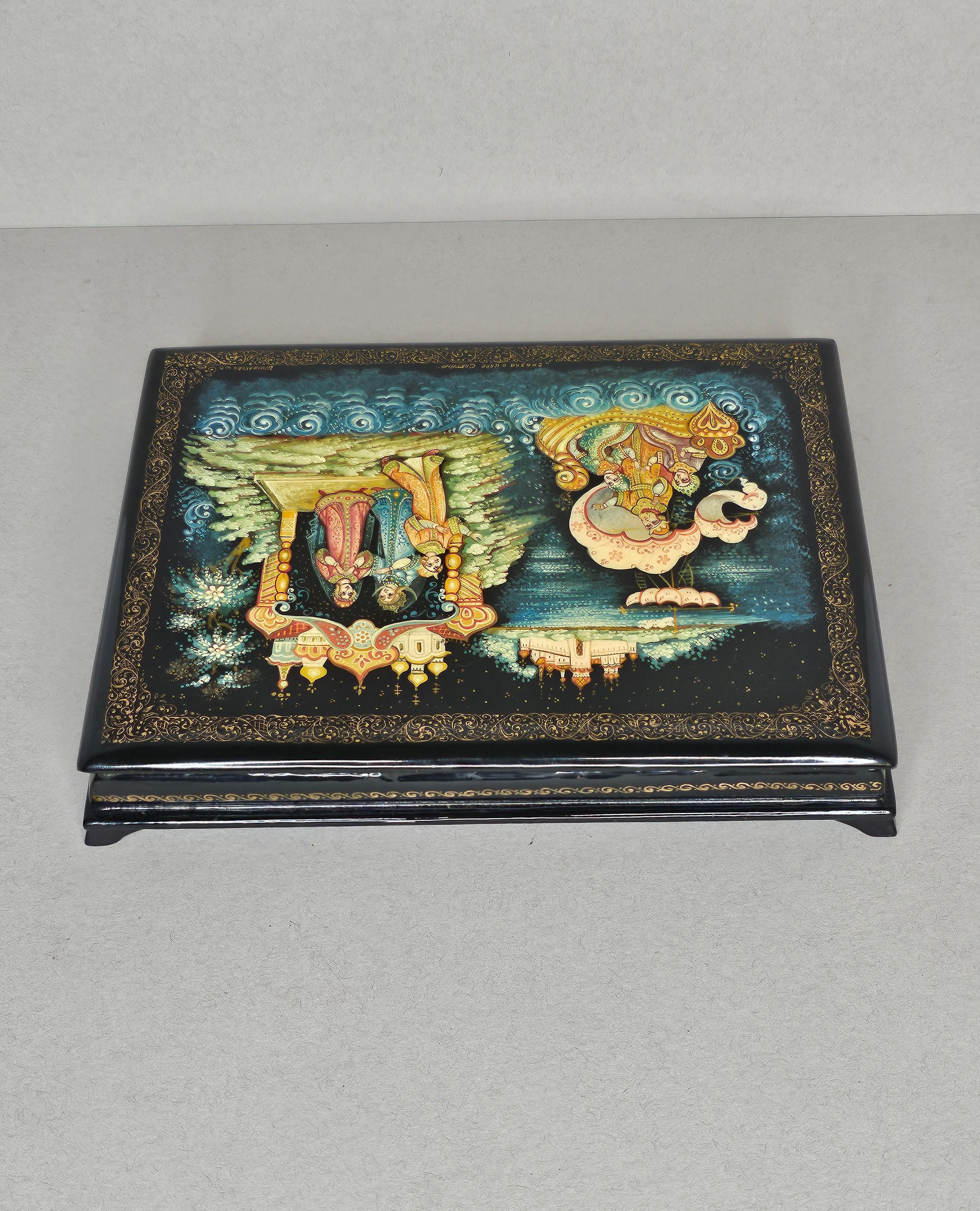 Russian Hand Painted Lacquerware Palekh Miniature Table Box  For Sale 5