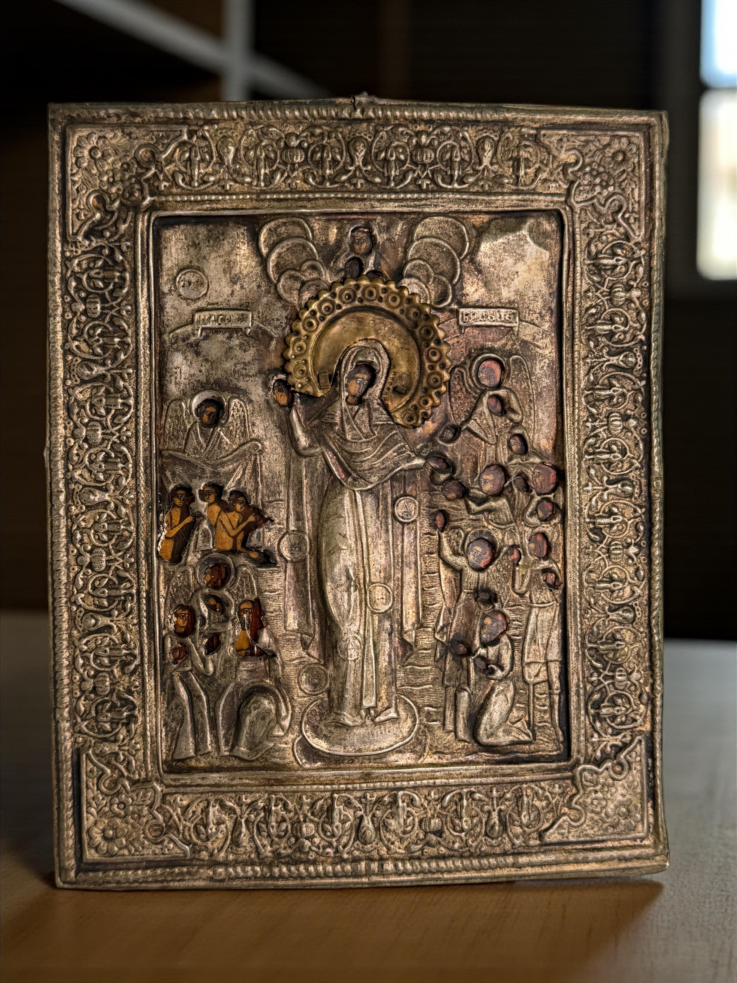 Icône russe du XIXe siècle avec Oklad - Mère de Dieu 