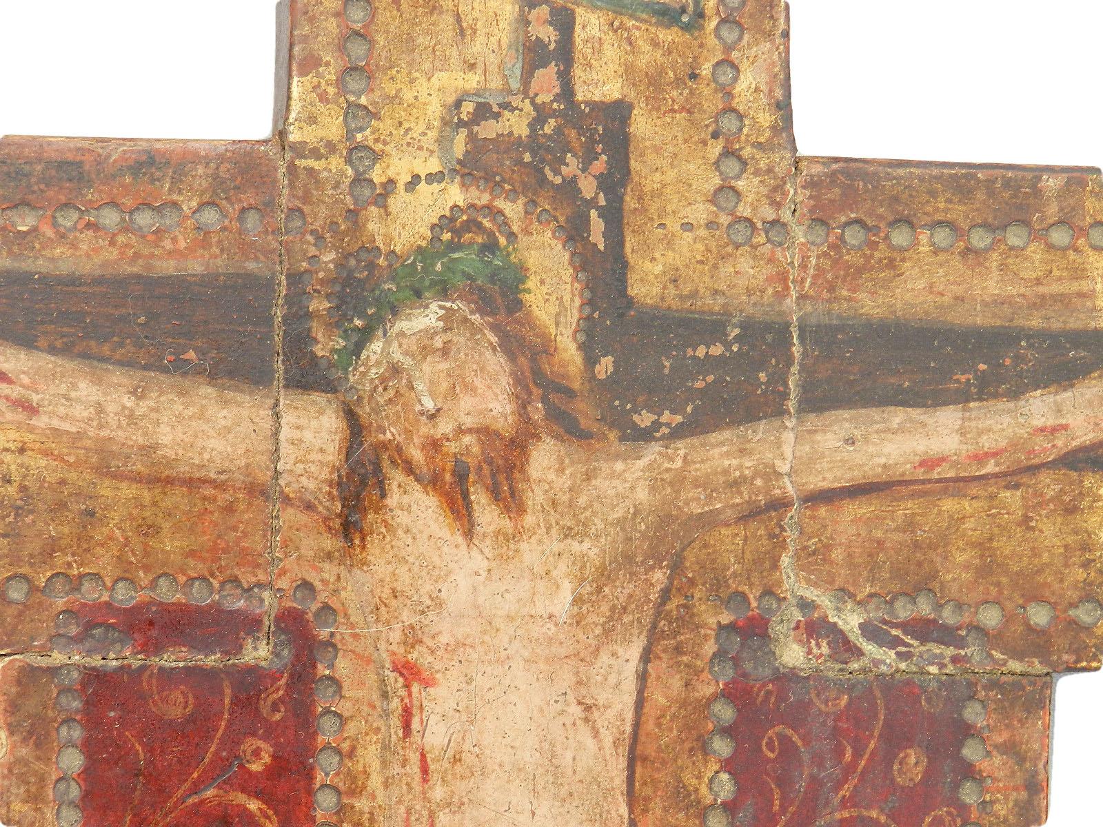 Russian Icon Painted Crucifix  Naive Primitive, Late 19th Century In Good Condition In Mimizan, FR