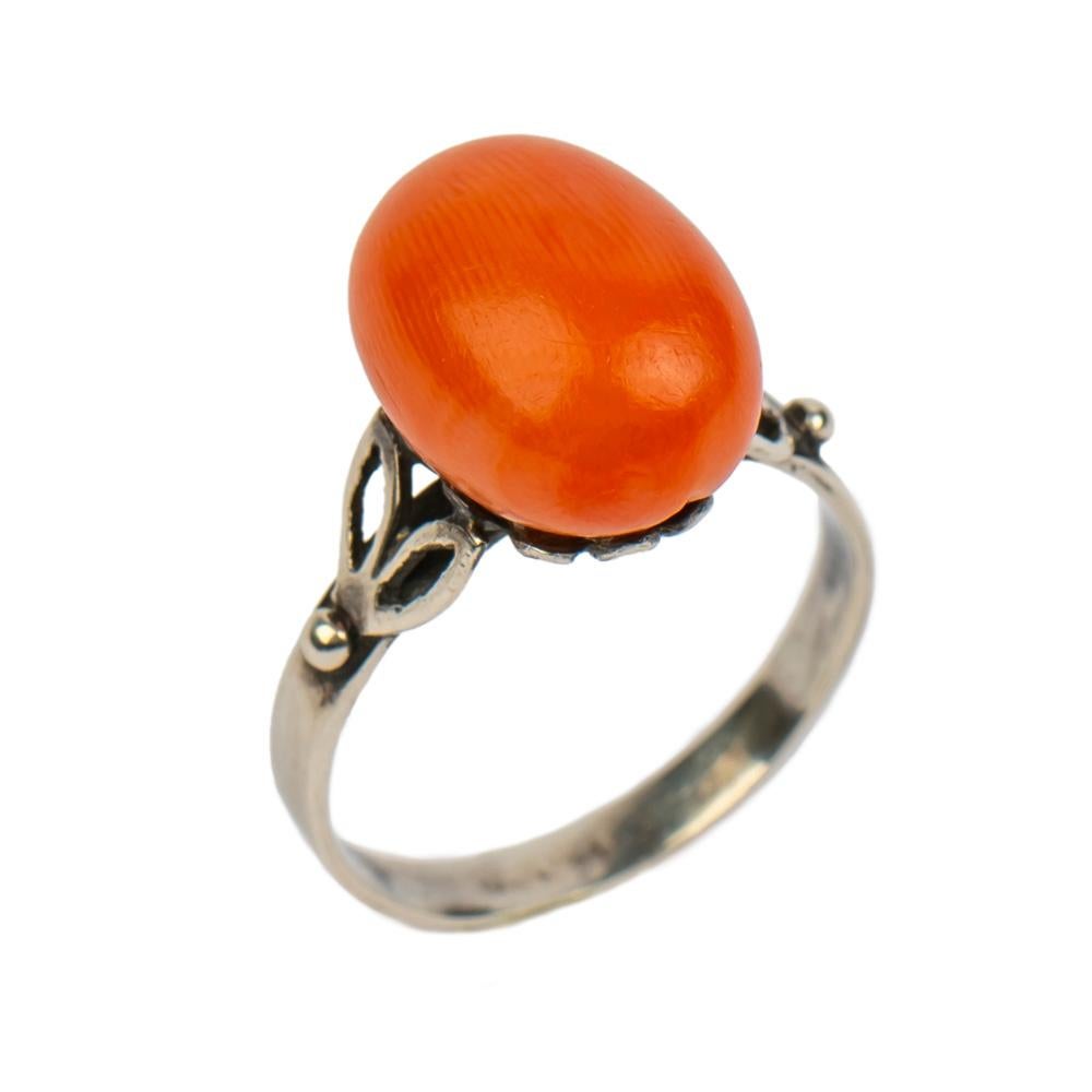Russian Empire Russian Imperial-era Cabochon Coral Ring, circa 1900 For Sale