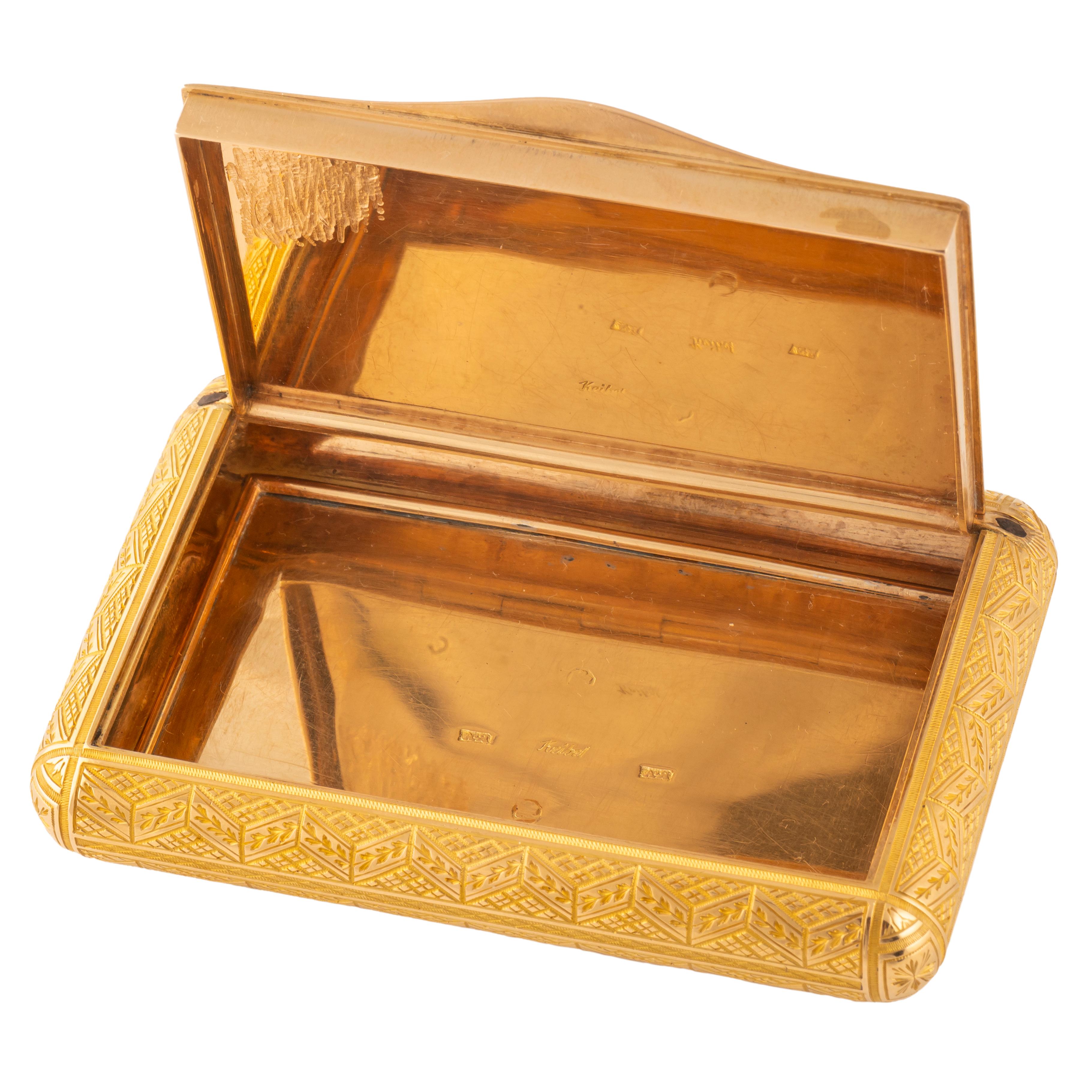 Women's or Men's Russian Imperial-era Gold Snuff Box by Keibel, St. Petersburg, circa 1820 For Sale