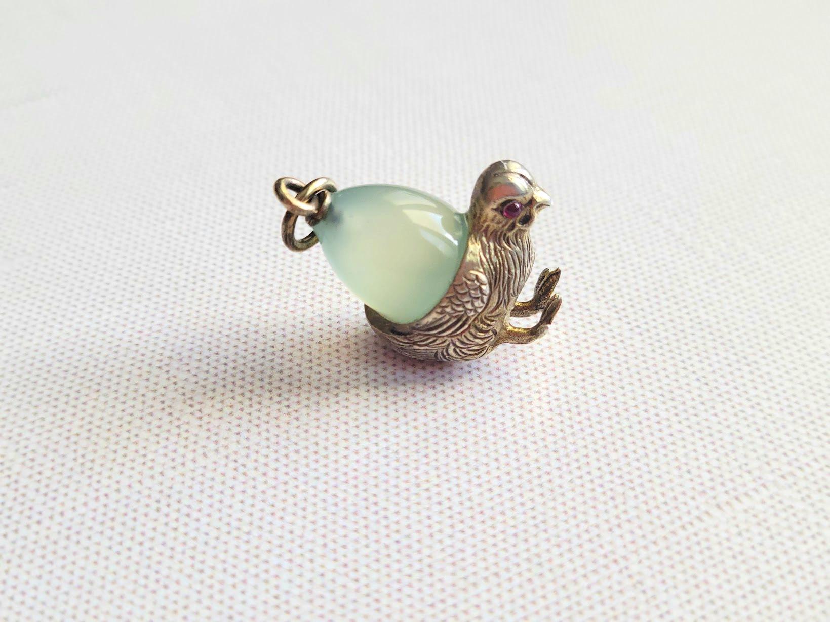 Russian Imperial Gilt Silver Egg Chrysoprase Pendant For Sale 1