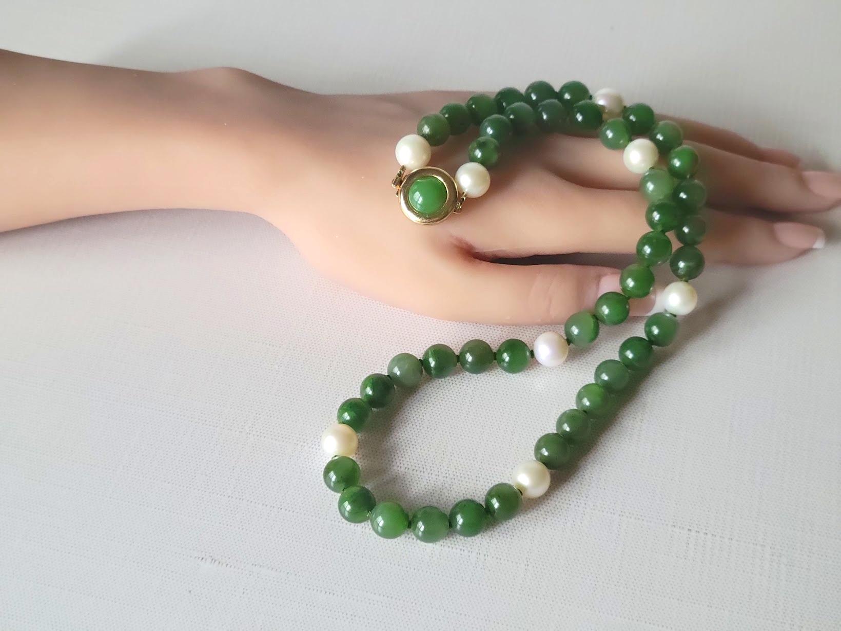 Russian Jade & Akoya Pearl Necklace For Sale 6
