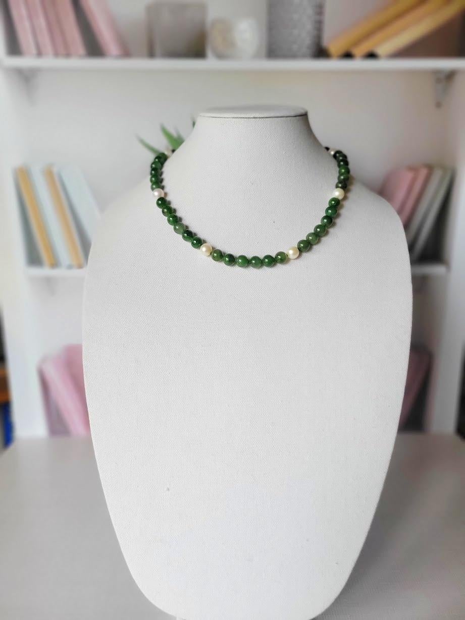 Women's Russian Jade & Akoya Pearl Necklace For Sale