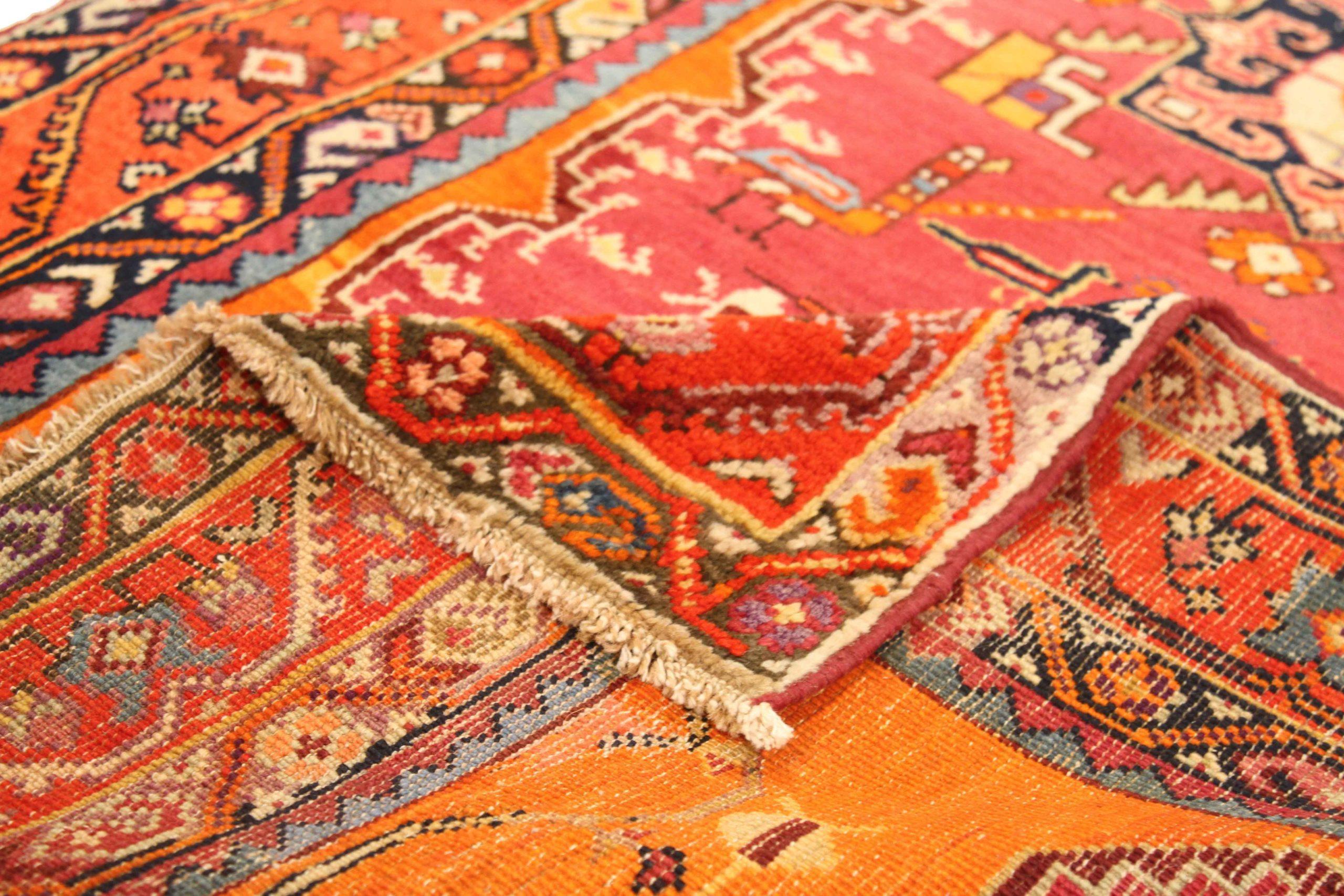 Russischer Karabagh-Läufer aus Wolle in Orange, Rosa und Rot 73400 im Zustand „Hervorragend“ im Angebot in Dallas, TX