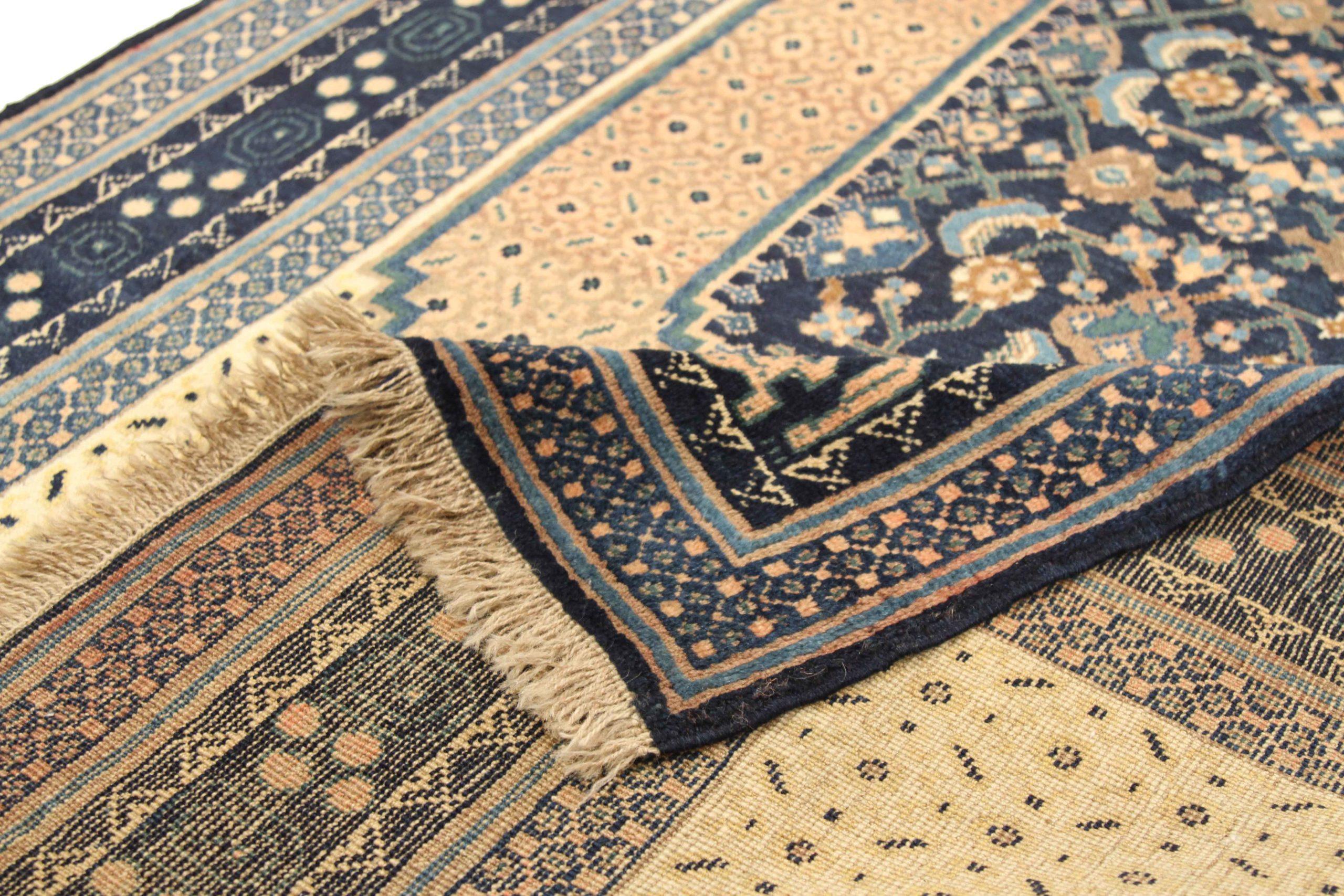 Russischer Karabagh Kleiner Teppich Circa 1910 - Wolle Elfenbein Marineblau Rosa 75029 im Zustand „Hervorragend“ im Angebot in Dallas, TX