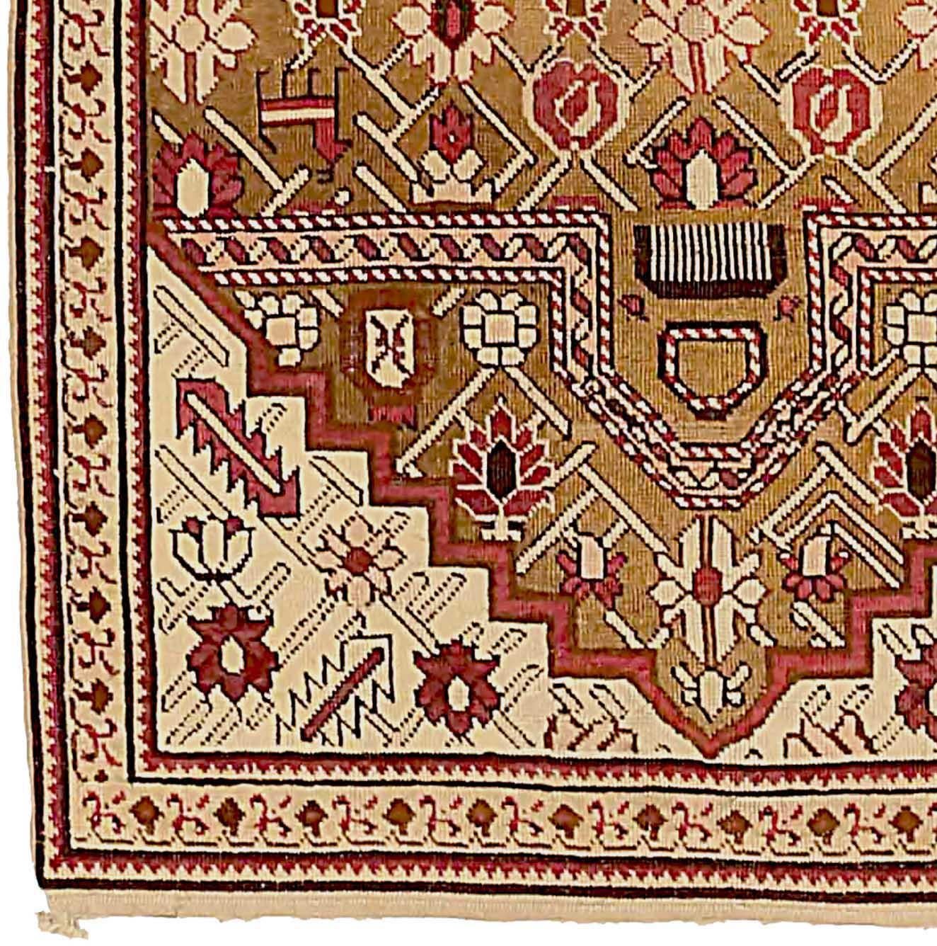 Russischer Karabagh Kleiner Teppich Circa 1910 - Wolle Elfenbein Rot Taupe 72494 im Zustand „Hervorragend“ im Angebot in Dallas, TX