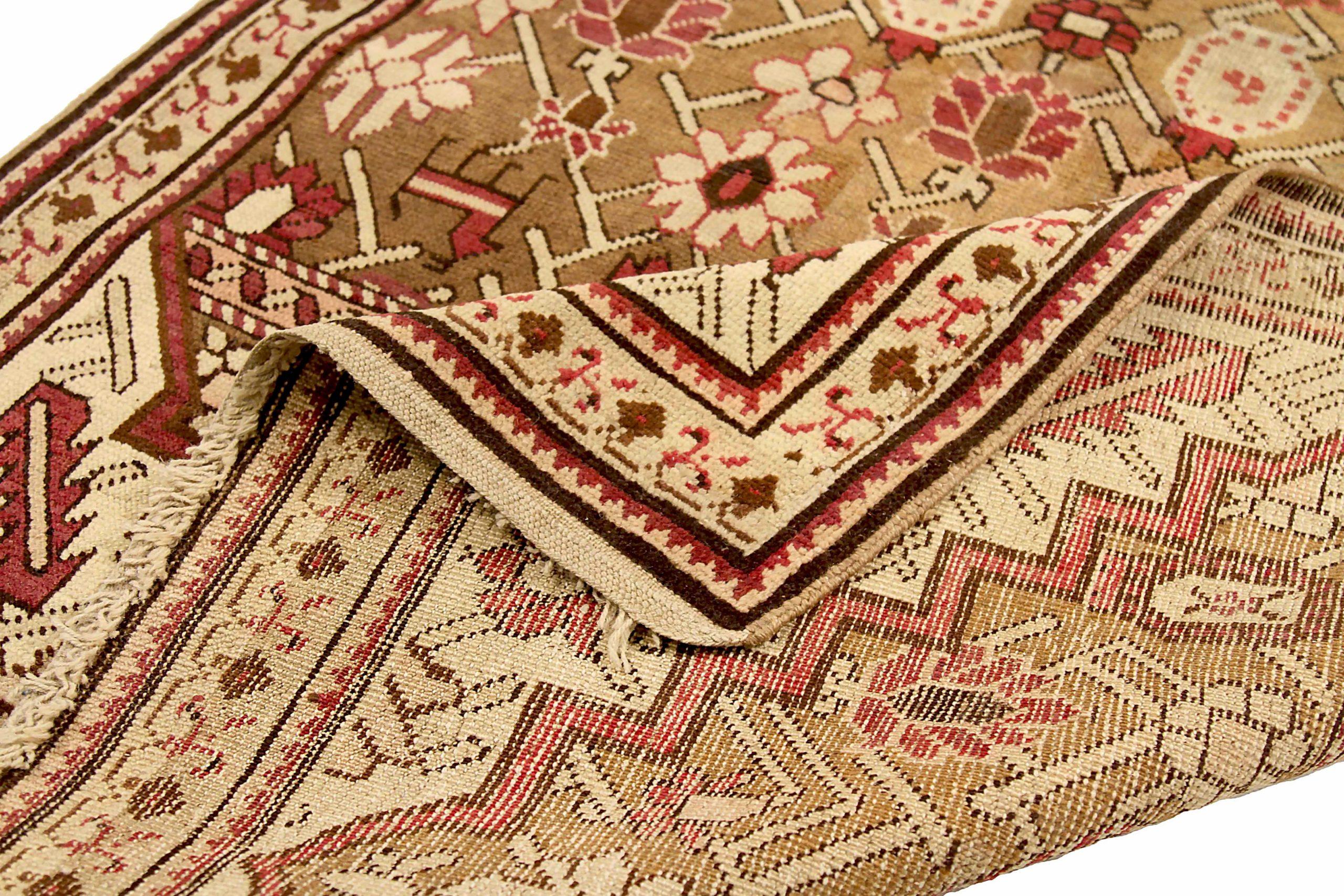 Russischer Karabagh Kleiner Teppich Circa 1910 - Wolle Elfenbein Rot Taupe 72494 (20. Jahrhundert) im Angebot