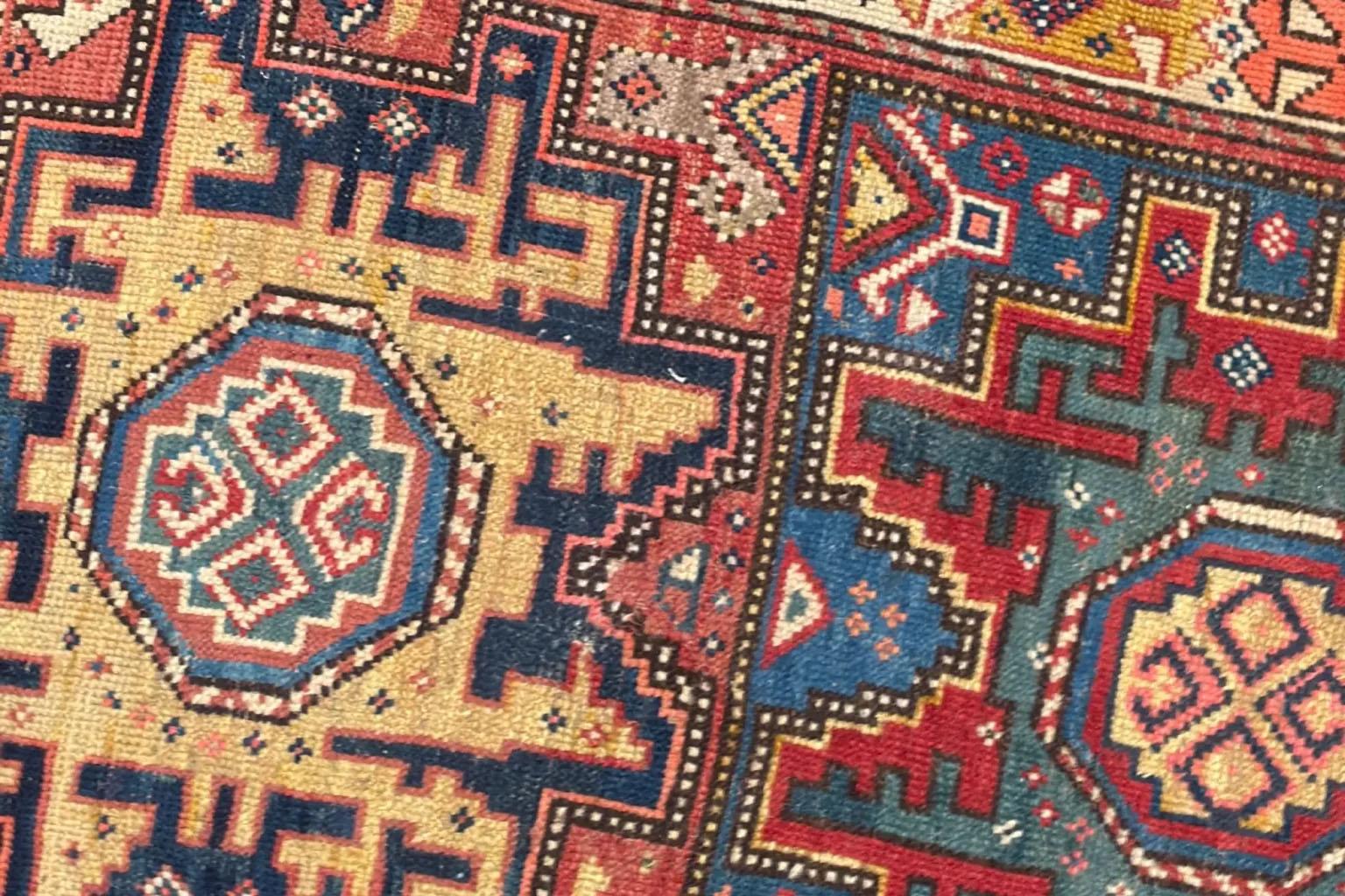 Alfombra Rusa Kazak Pequeña Circa 1910 - Lana Azul Rojo Amarillo 72689 siglo XX en venta
