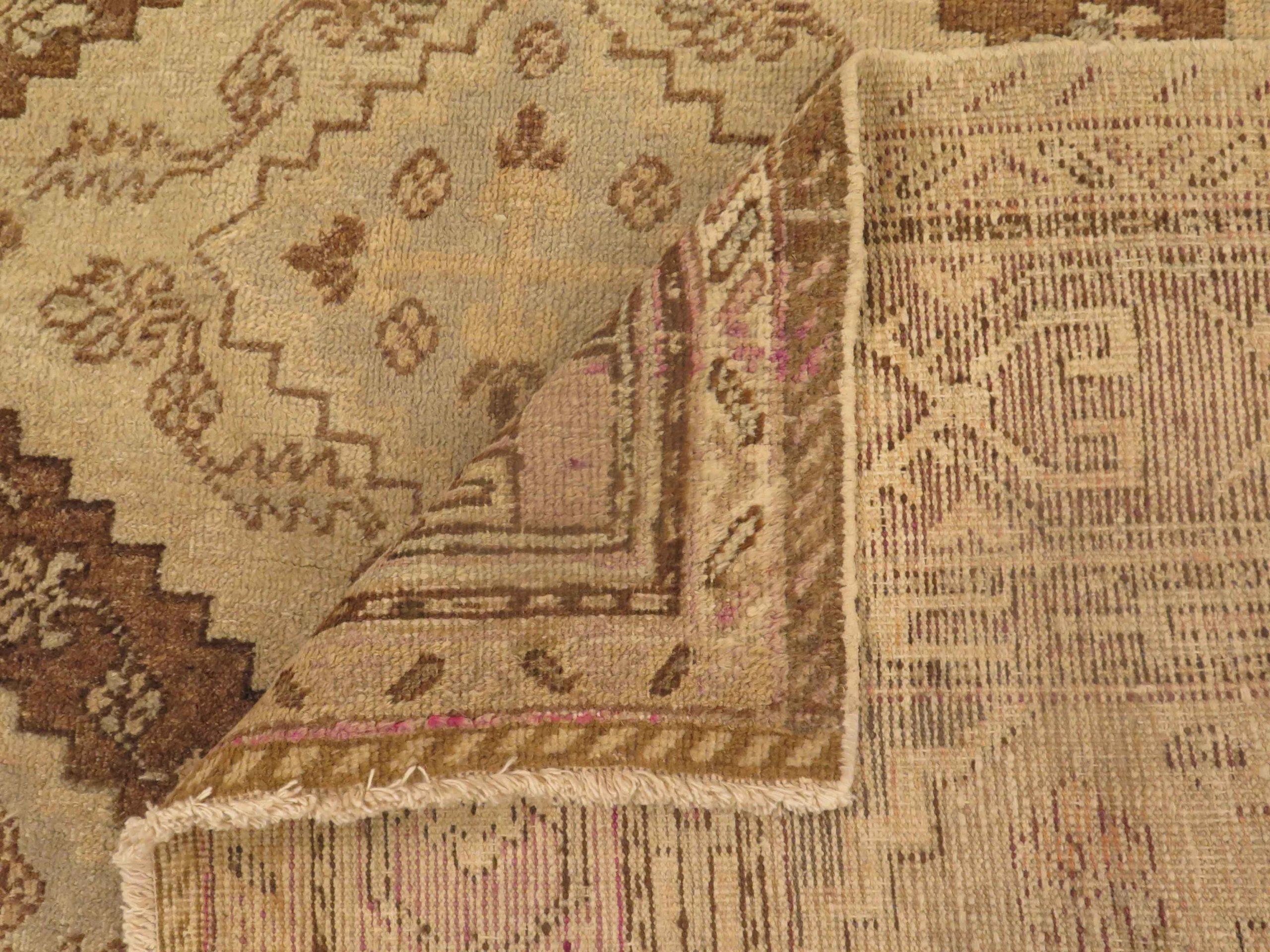 Russian Khotan Area Rugs - 10482 In Excellent Condition For Sale In Dallas, TX