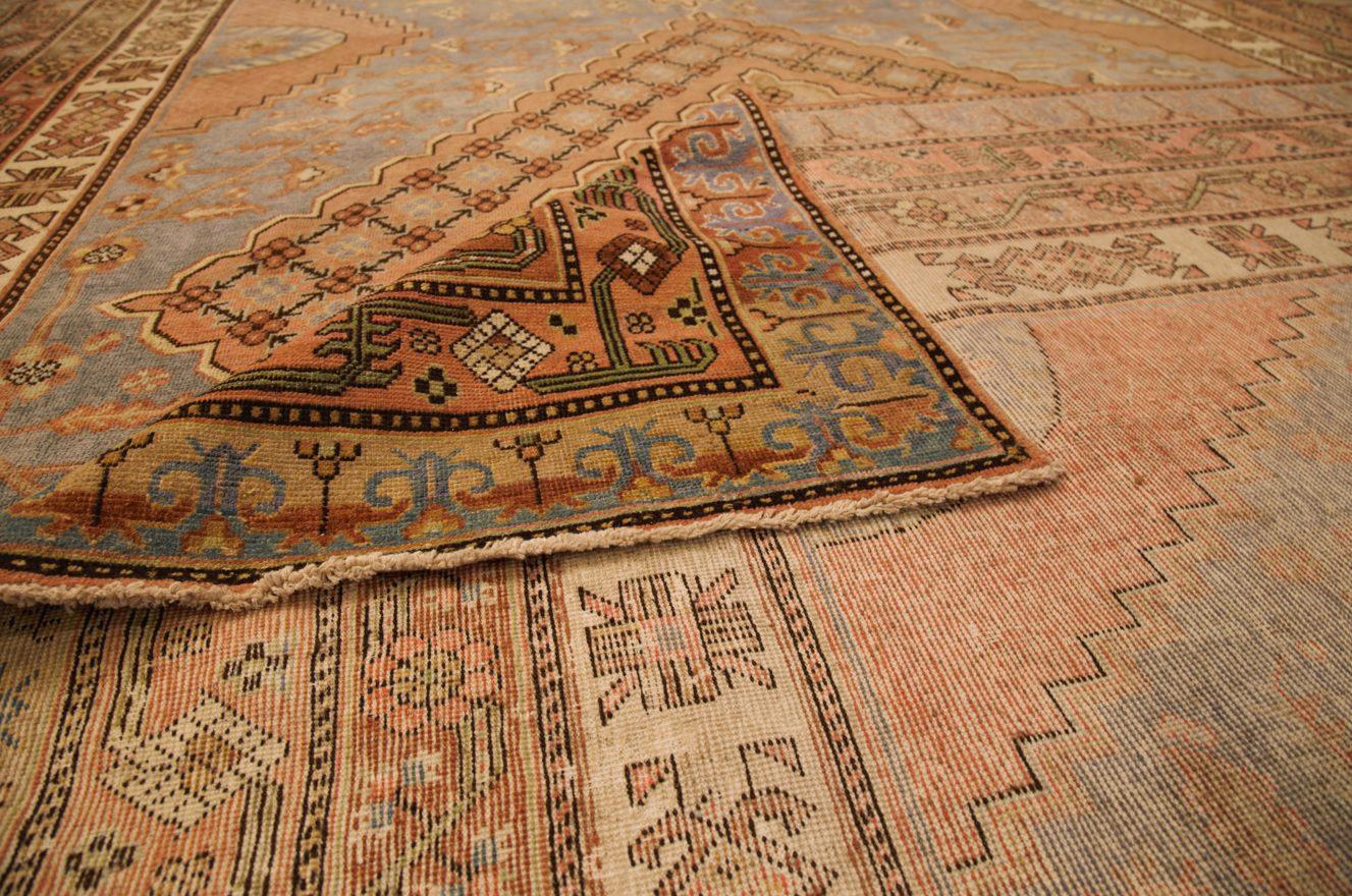Russian Khotan Area Rugs - 10753 In Excellent Condition For Sale In Dallas, TX
