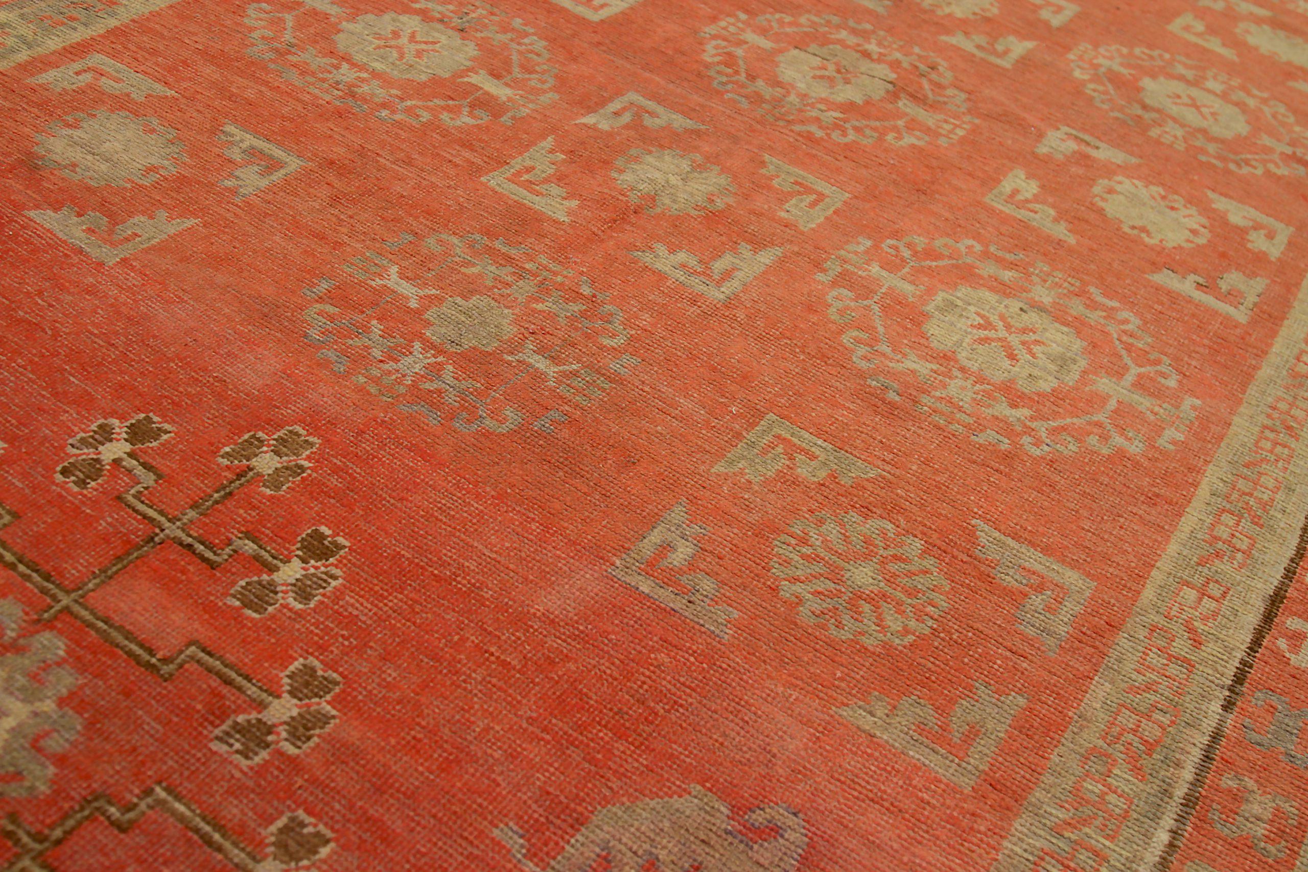 Russian Khotan Area Rugs - 10824 In Excellent Condition For Sale In Dallas, TX