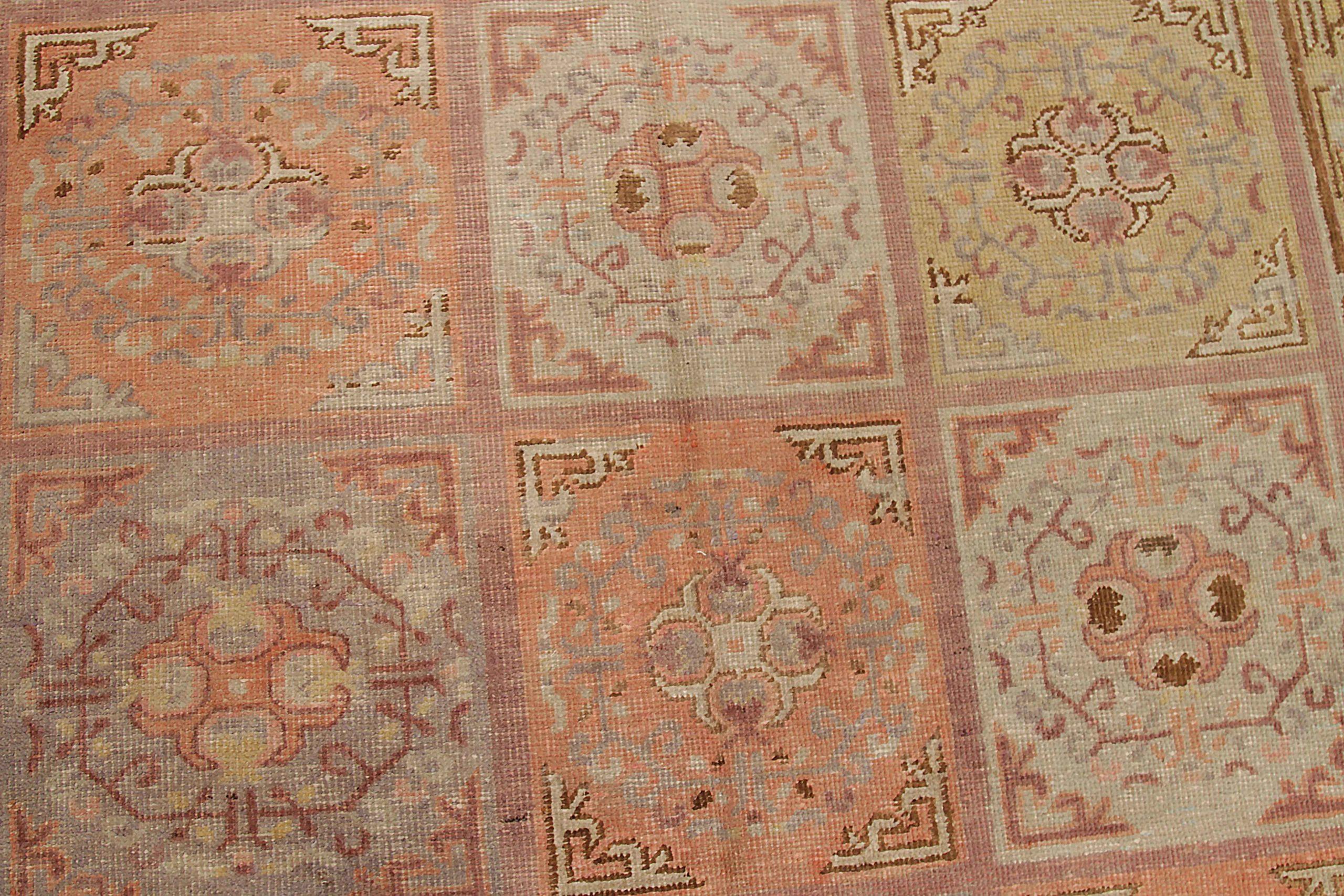 Russian Khotan Area Rugs - 11164 In Excellent Condition For Sale In Dallas, TX
