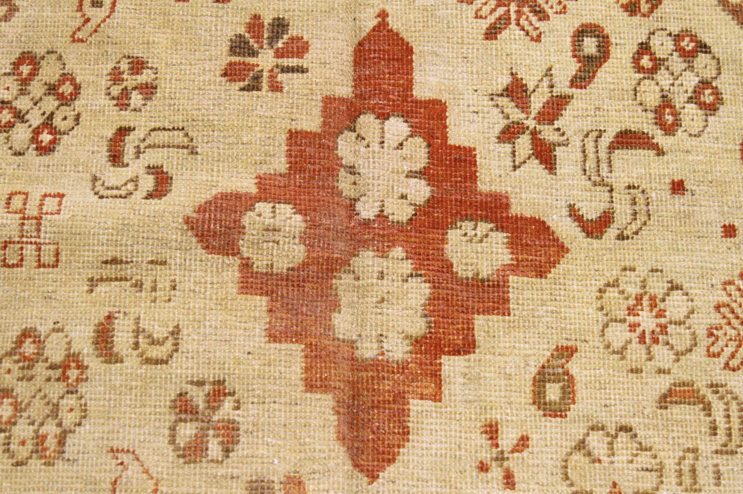 20th Century Russian Khotan Area Rugs - Wool Ivory Red 73120 For Sale