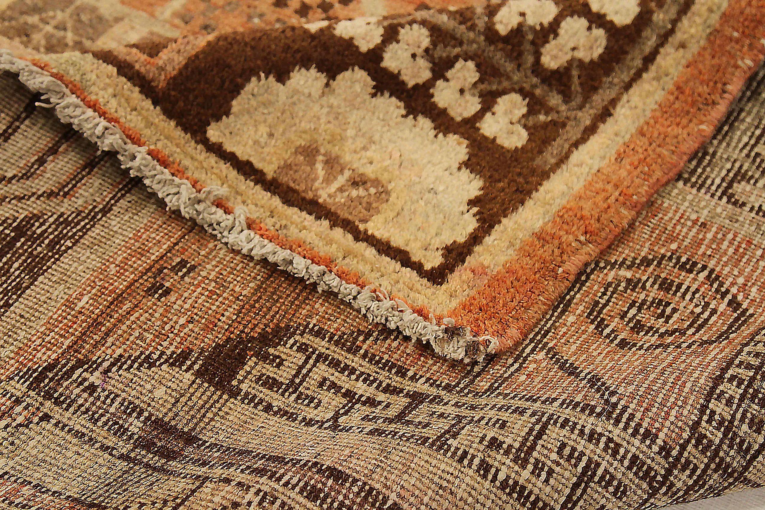 Russischer Khotan Kleiner Teppich CIRCA 1910 - Wolle Braun Elfenbein Rosa 71840 (20. Jahrhundert) im Angebot