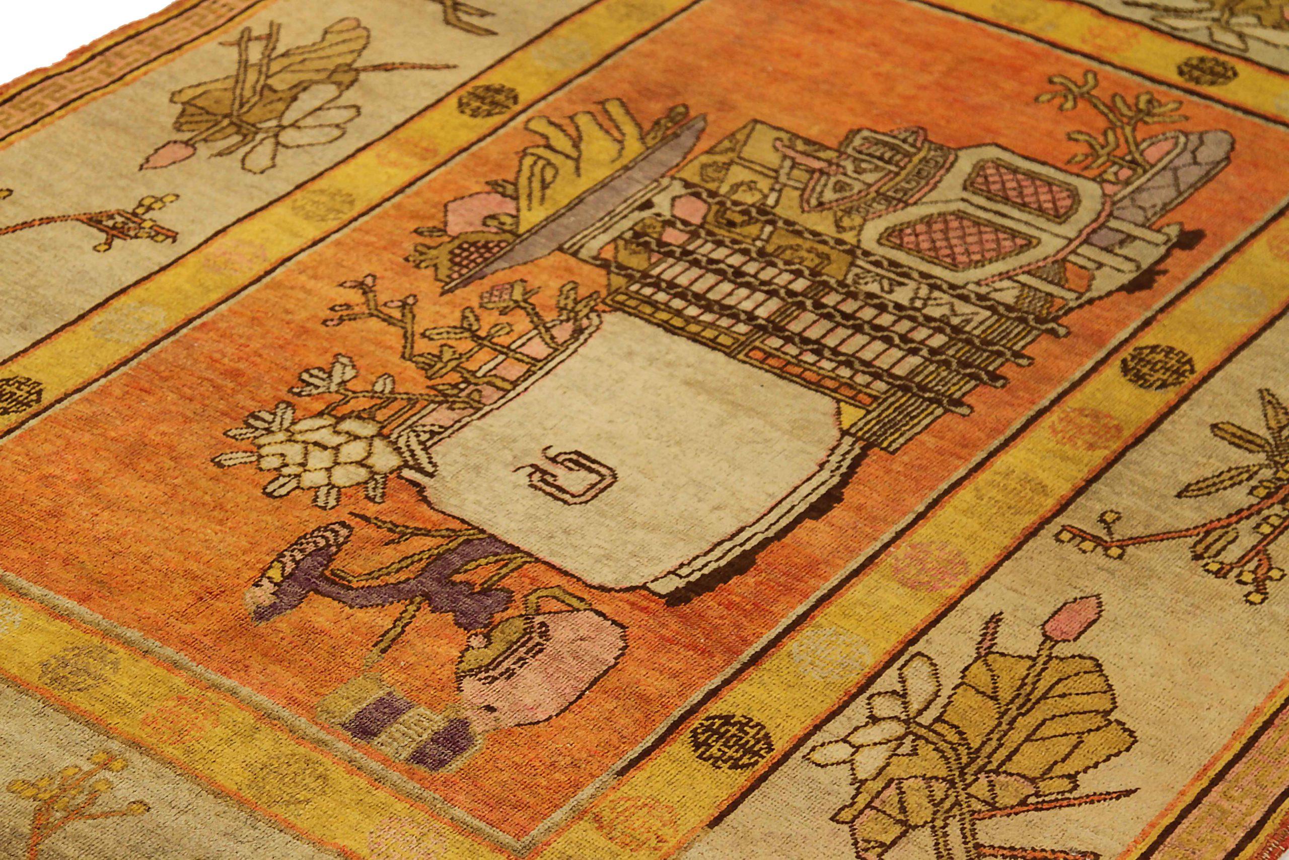 Russischer Khotan Kleiner Teppich CIRCA 1910 - Wolle Elfenbein Rosa Gelb 71812 im Zustand „Hervorragend“ im Angebot in Dallas, TX