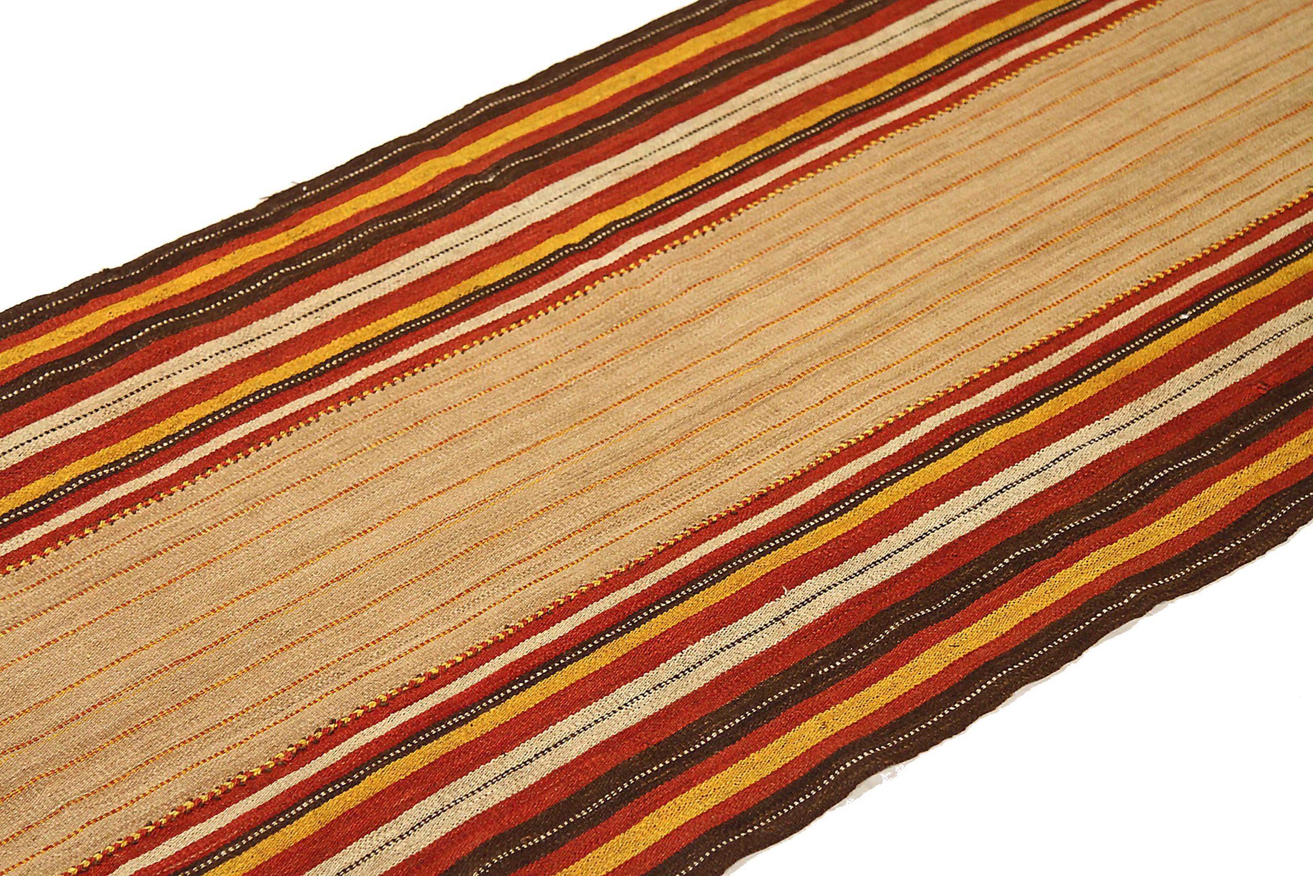 Russe Tapis de couloir Kilim russe vers 1910 - Laine ivoire rouge jaune 72441 en vente