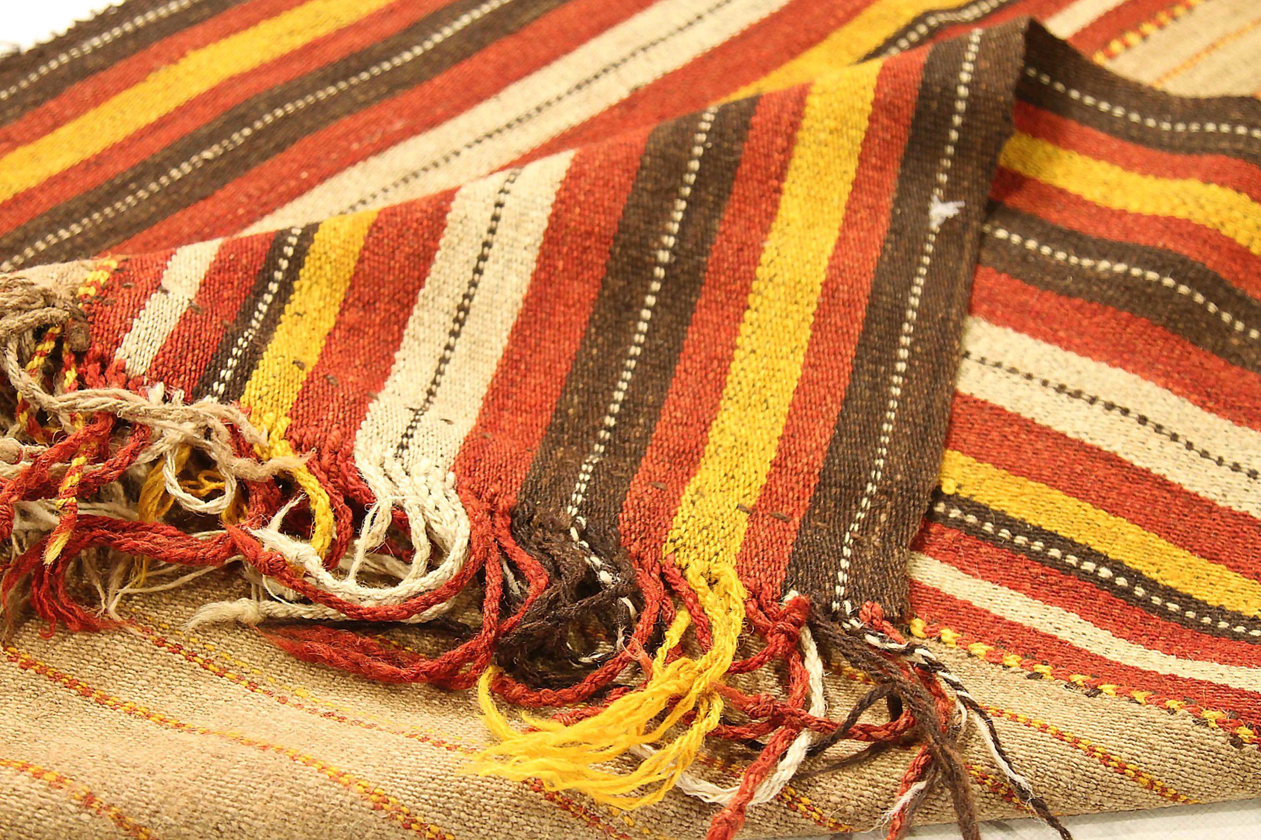 Tapis de couloir Kilim russe vers 1910 - Laine ivoire rouge jaune 72441 Excellent état - En vente à Dallas, TX