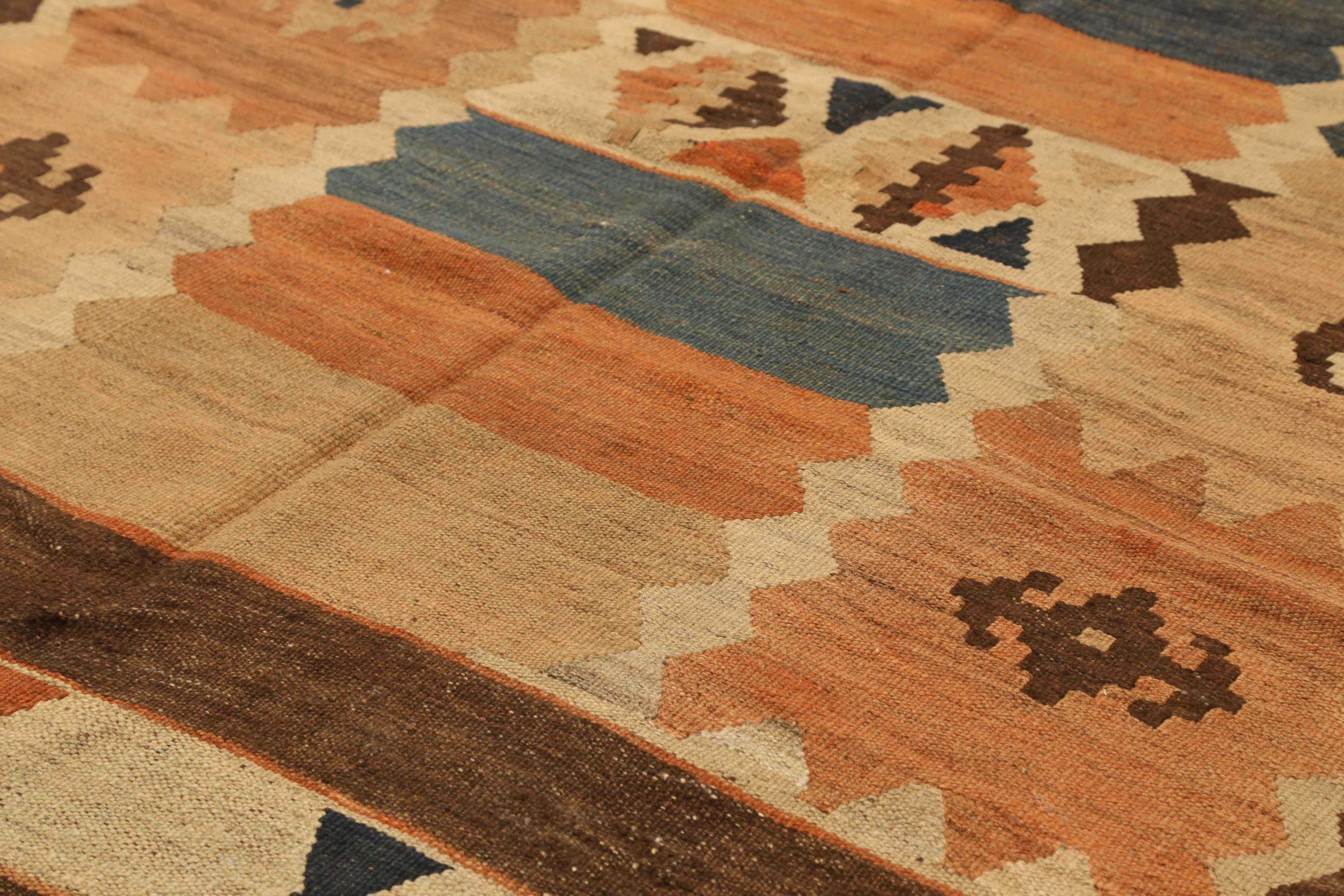 Russischer Kelim-Teppich Circa 1910 - Wolle Blau Elfenbein Rosa 72435 im Zustand „Hervorragend“ im Angebot in Dallas, TX