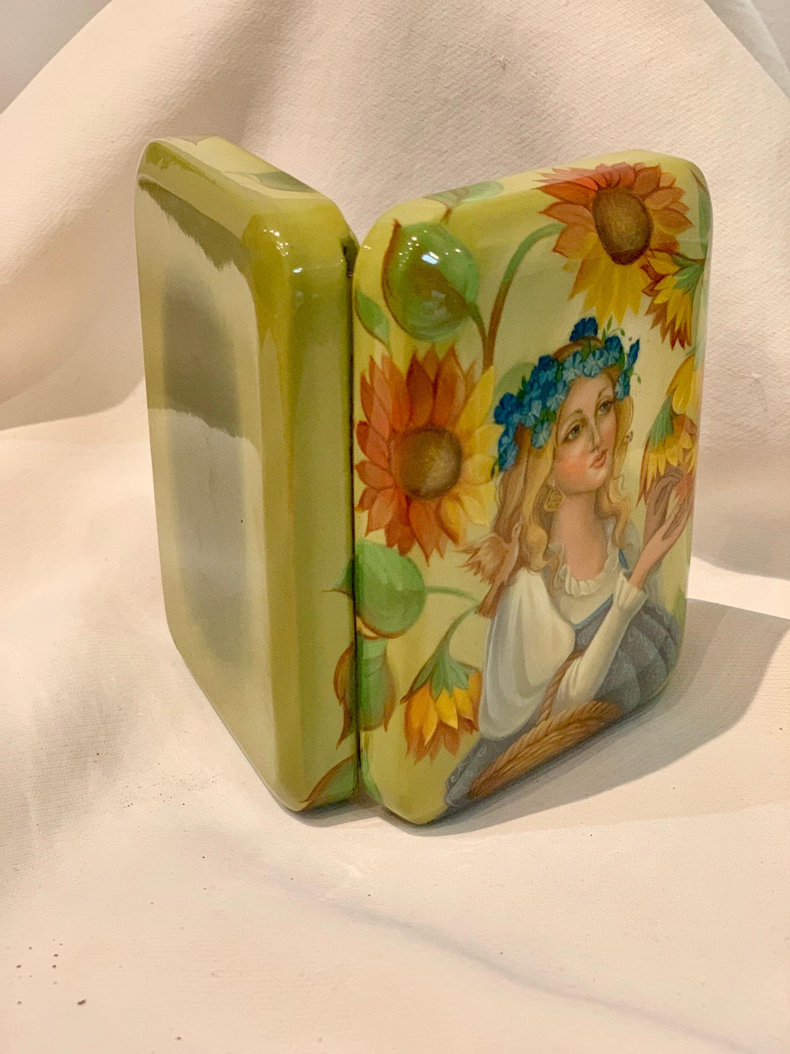 Russian Lacquered Small Decorative Box 'Girl with Sunflowers' by Fedoskino  In Good Condition In Sofia, BG