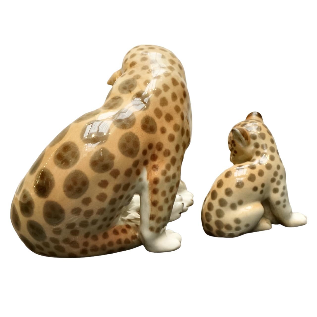 Hand-Painted Russian Lomonosov Porcelain Large Mother Cheetah and Cub Figurines Hand Painted For Sale