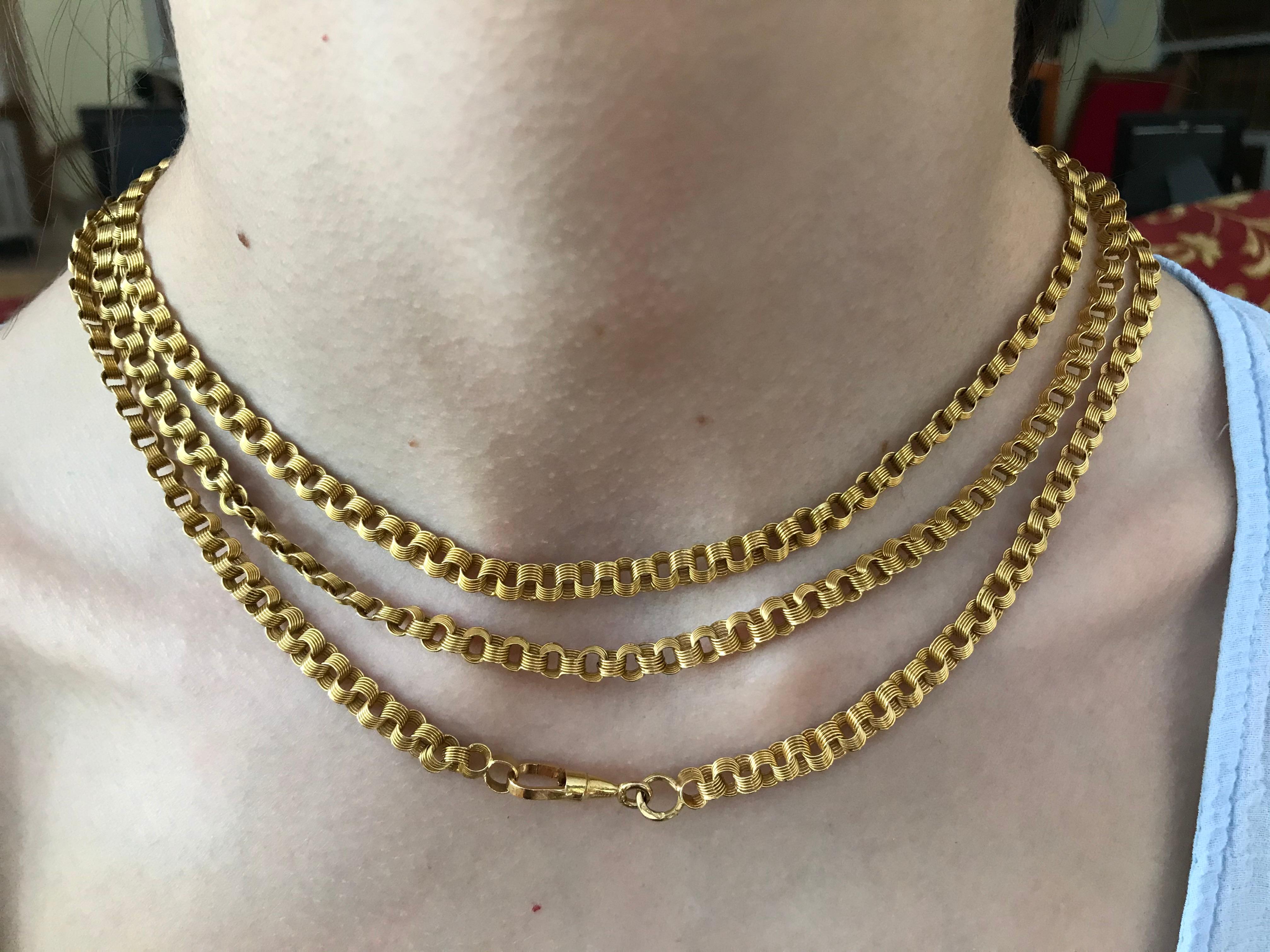 Russian Imperial-era Gold Chain, Moscow, circa 1910 In Good Condition For Sale In St. Catharines, ON
