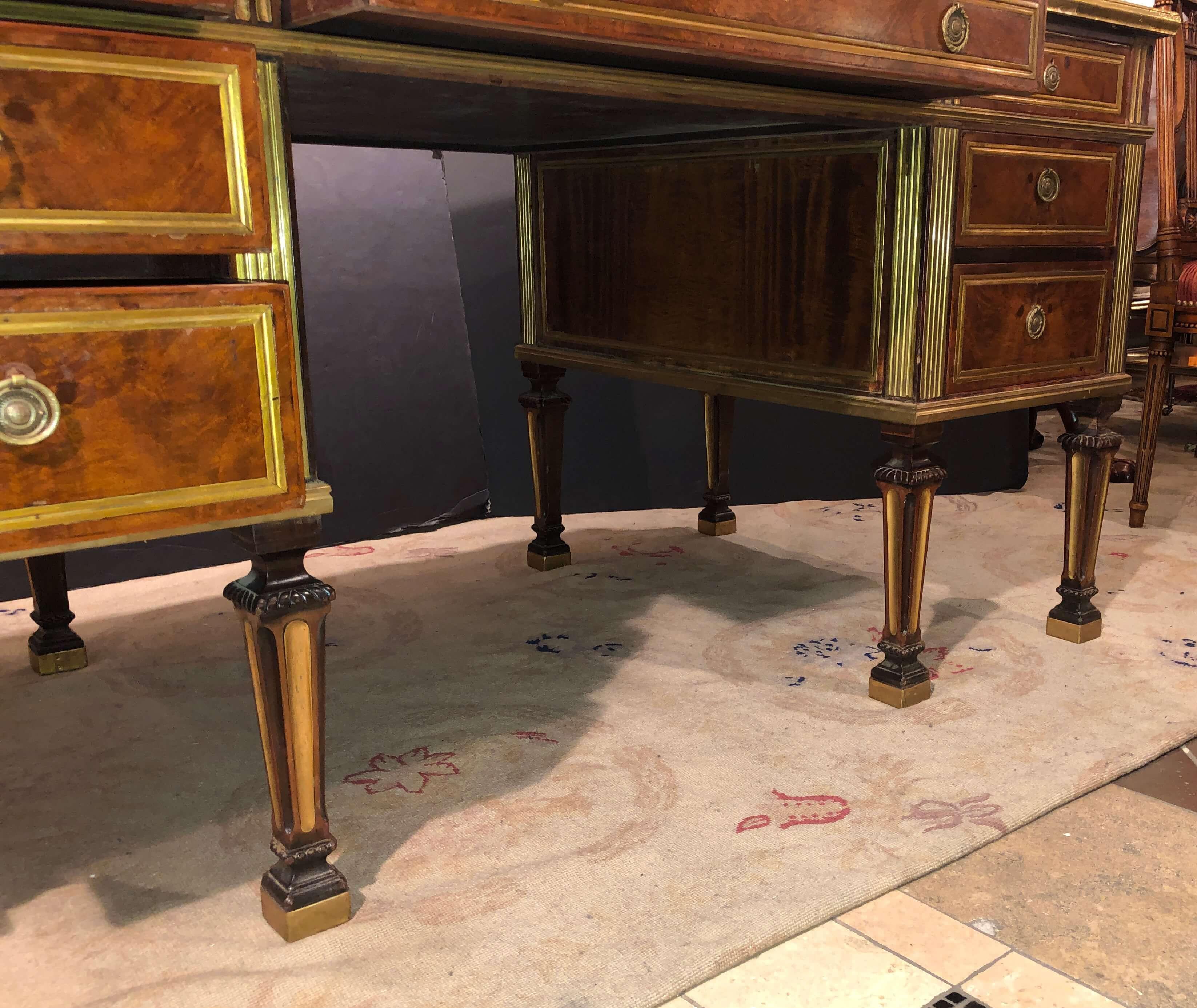 Russian Neoclassic Mahogany Desk For Sale 1
