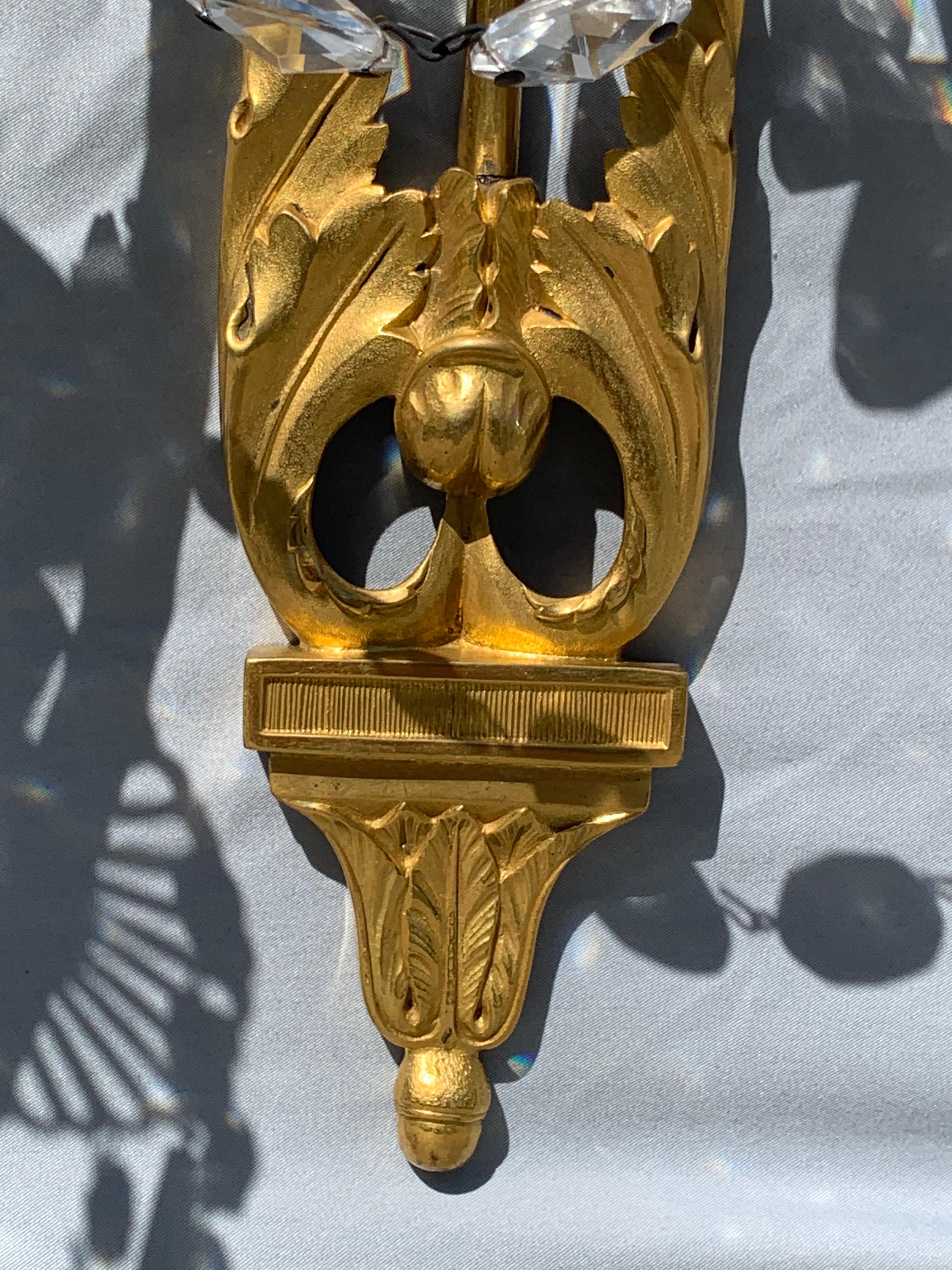 19th Century Pair of Neoclassical Gilt Wall Sconces For Sale