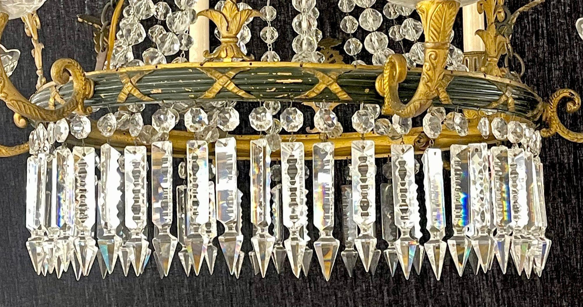 Lampadario neoclassico russo a sei luci, bronzo e cristallo in vendita 4