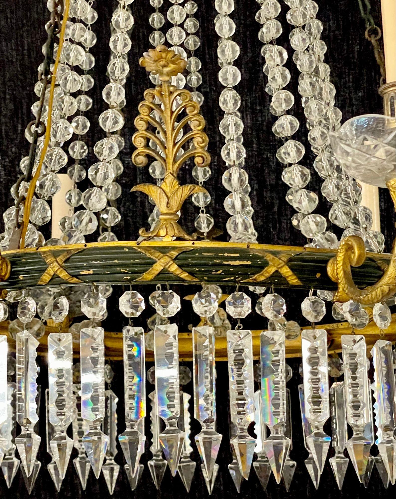 Ottone Lampadario neoclassico russo a sei luci, bronzo e cristallo in vendita