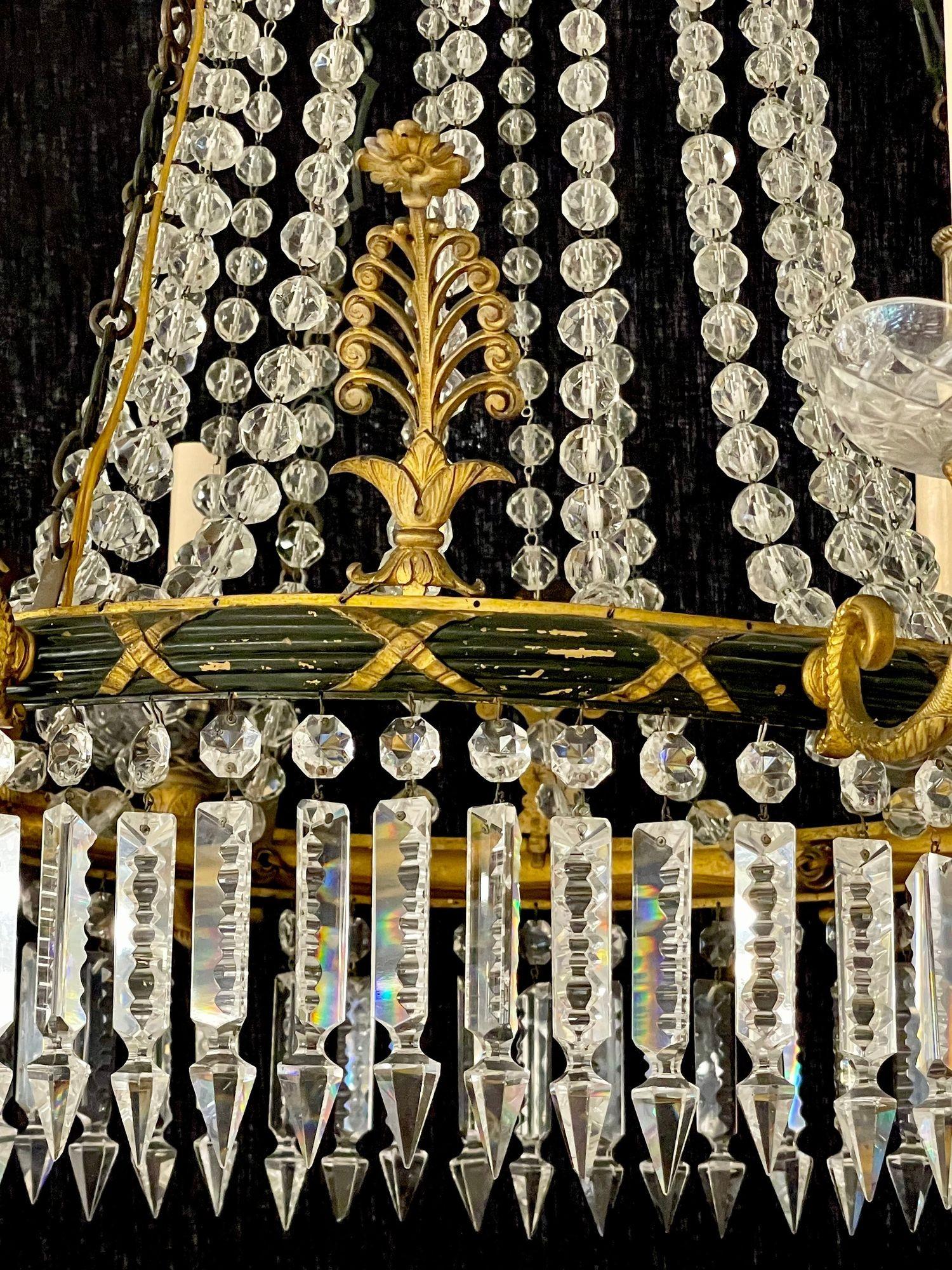 Lampadario neoclassico russo a sei luci, bronzo e cristallo in vendita 2