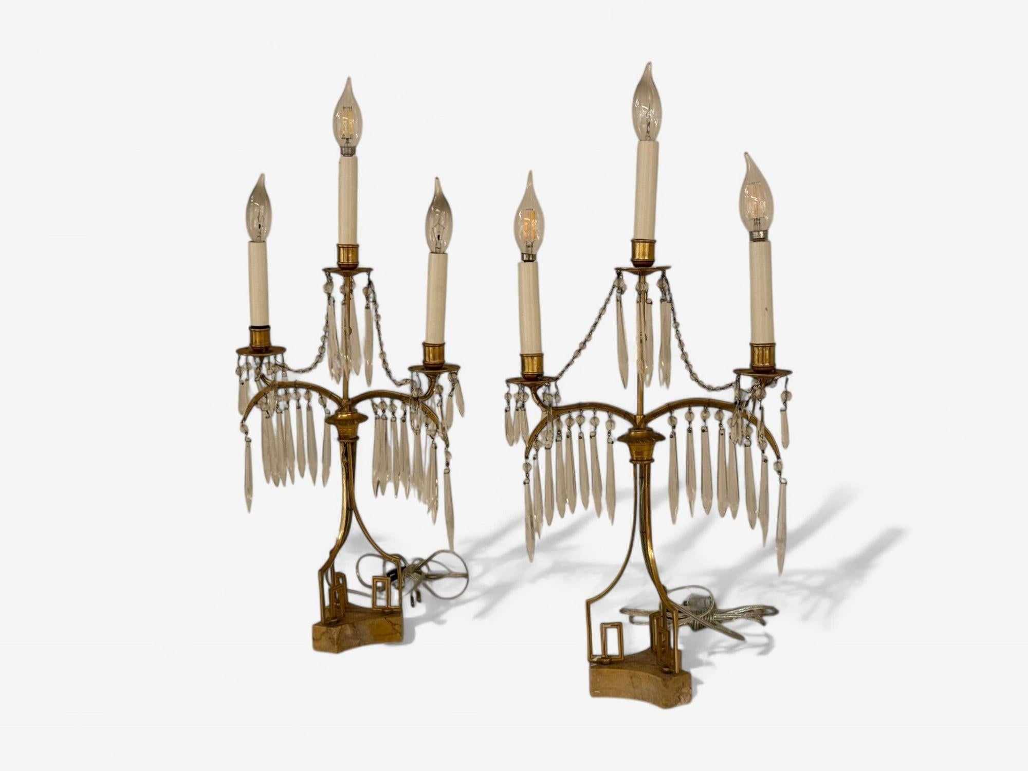 Neoclásico Ruso, Lámparas de Mesa, Bronce Dore, Cristal, Francia, S. XIX en Bueno estado para la venta en Manhasset, NY
