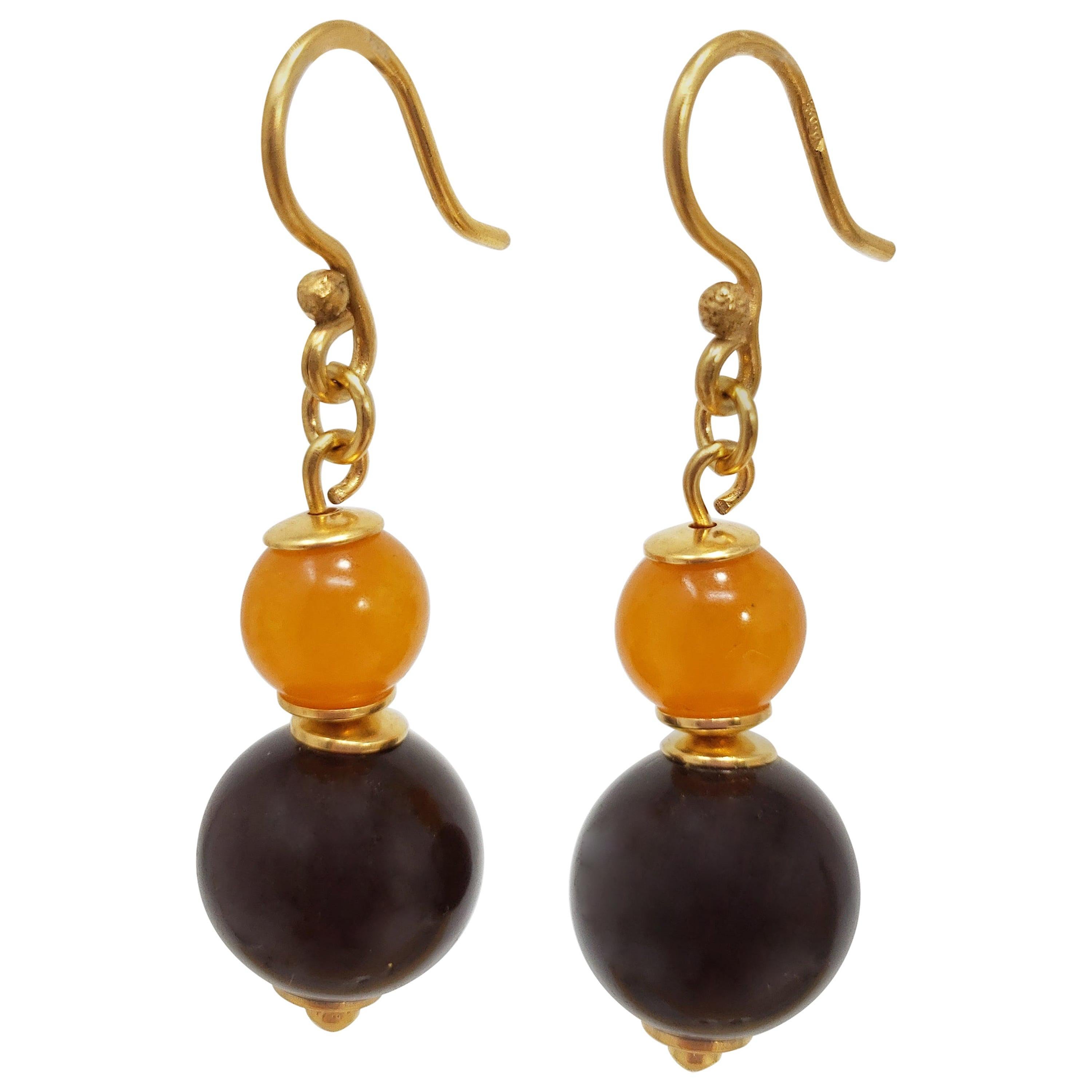 Russian Orange Baltic Amber Bead Dangling Earrings in Gold, Early to Mid 1900s For Sale