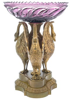 Centrotavola russo con cigno in vetro ormolu e ametista, attribuito a Imperial Glass Works