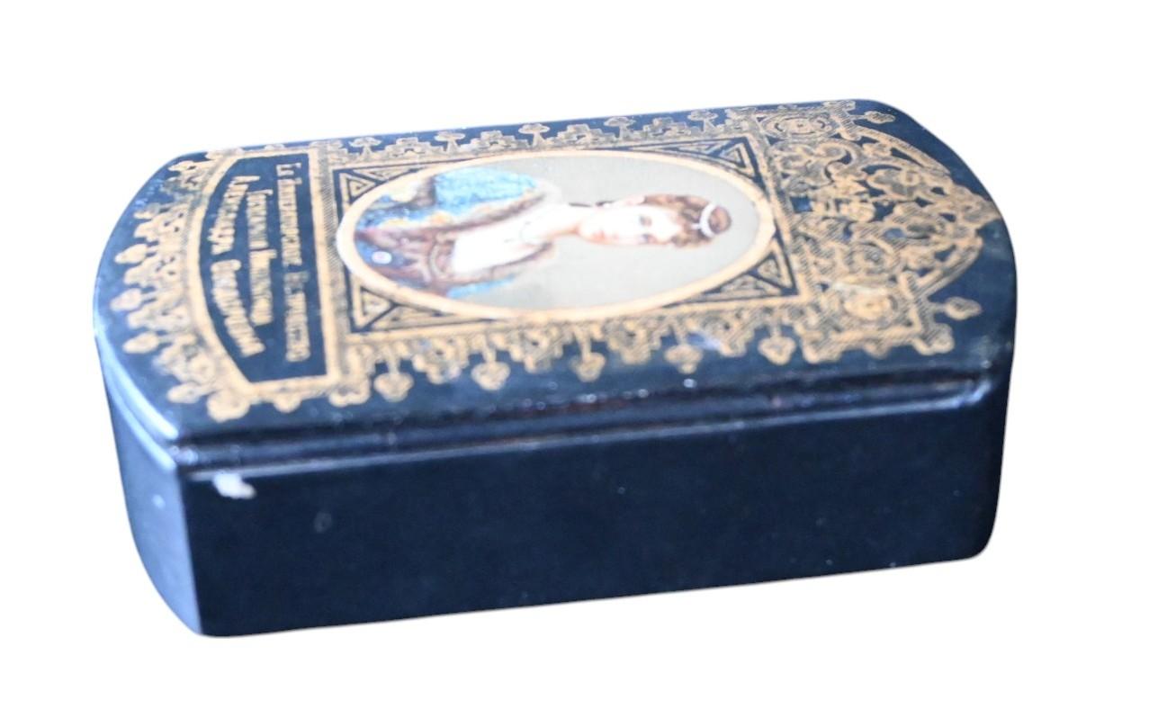 International Style Russian papier mâché box from Tsarina Alexandra, early 1900 For Sale