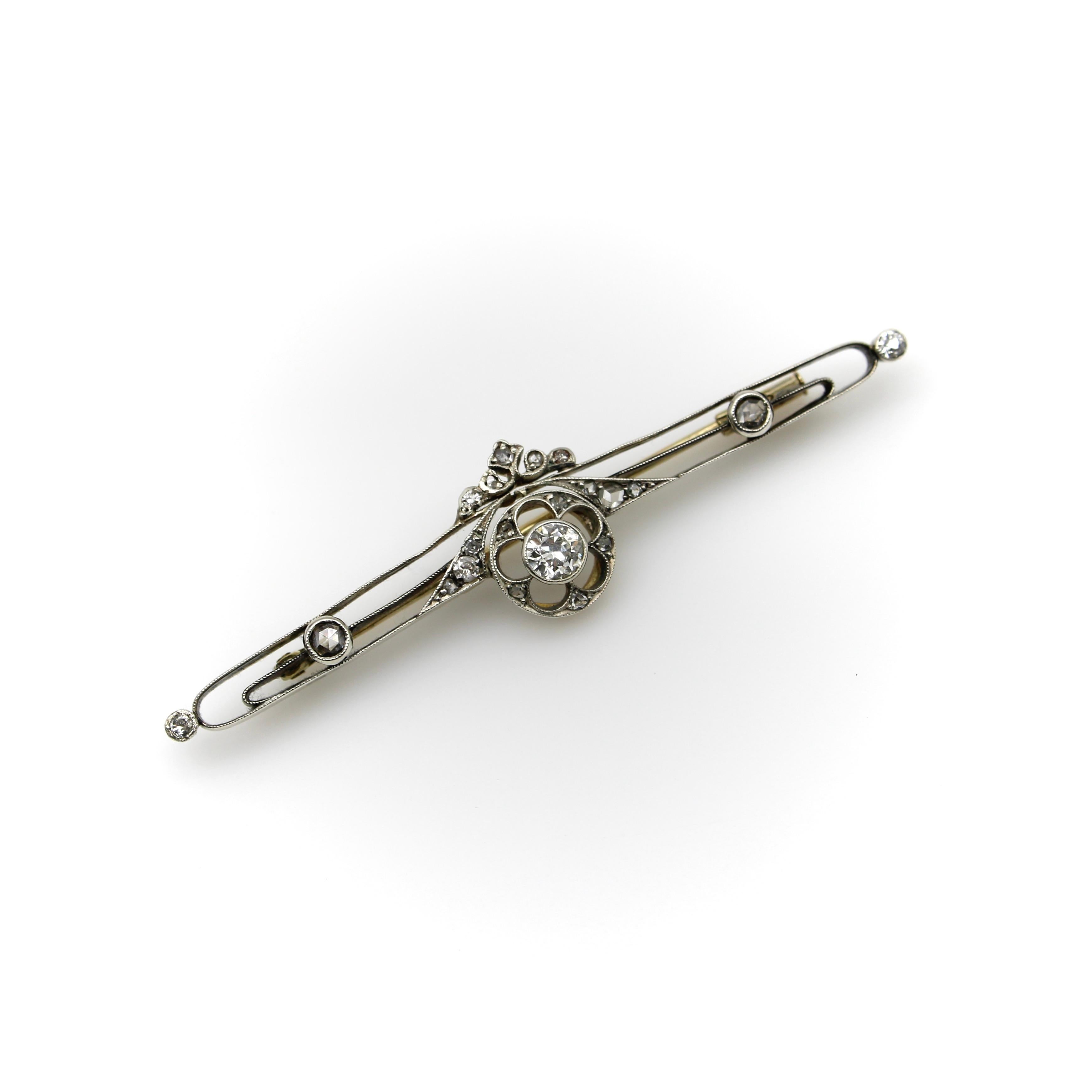 Edwardian Russian Pre-Revolutionary 14K Gold and Diamond Bar Pin  For Sale