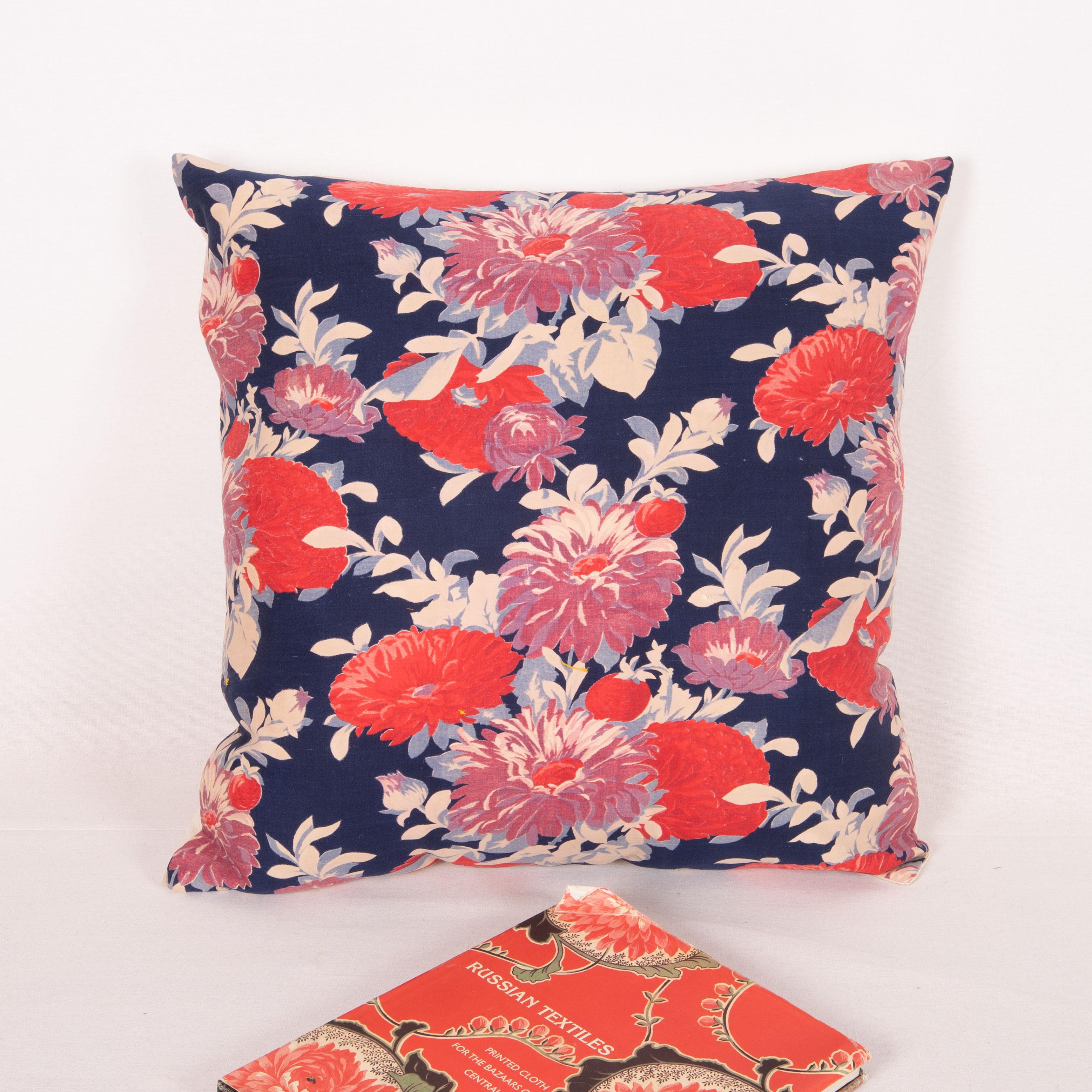 Mid-Century Modern Russian Roller Printed Pillow Covers, Mid 20th C. For Sale