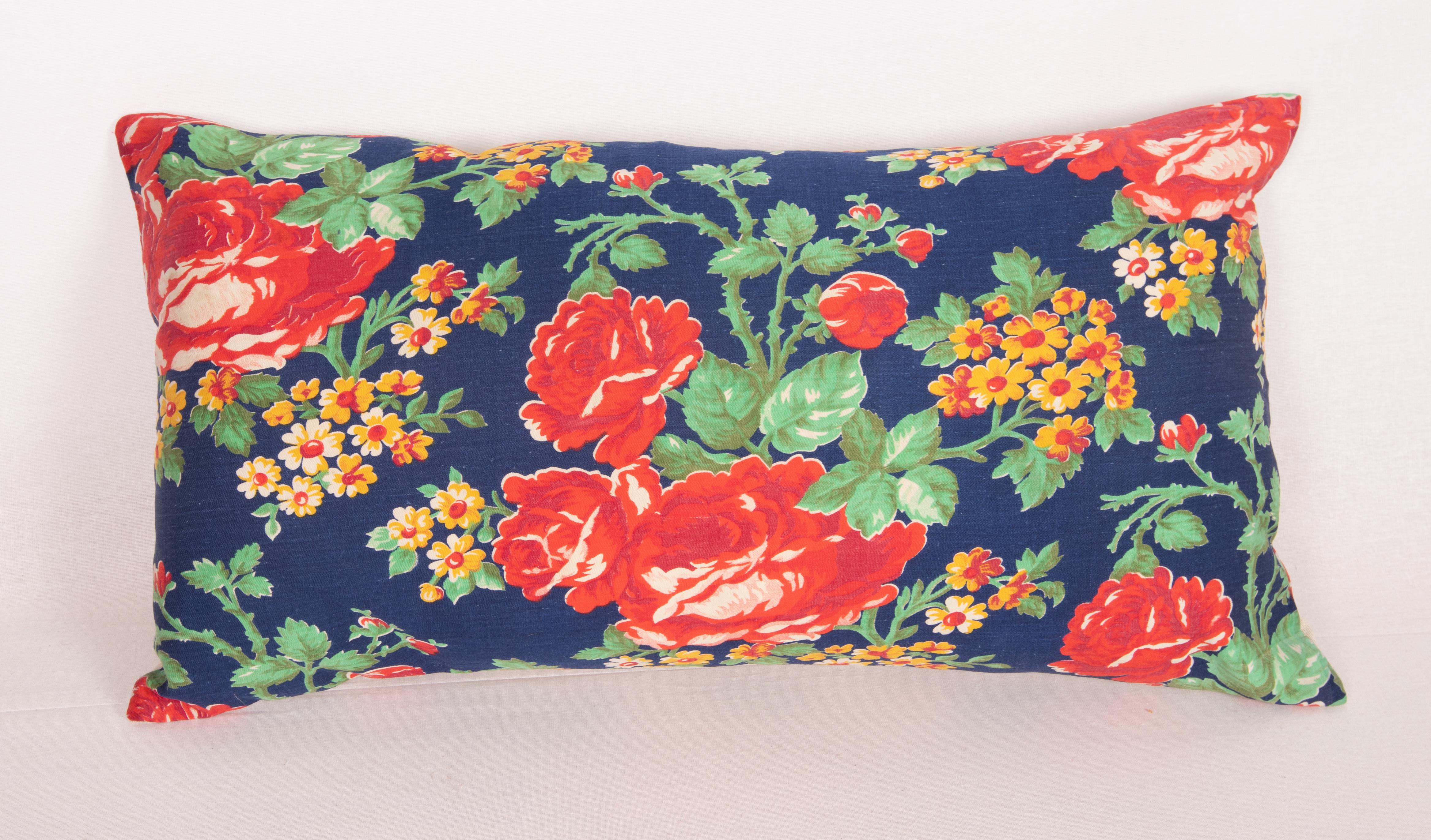 Russian Roller Printed Pillow Covers, Mid-20th C In Good Condition For Sale In Istanbul, TR